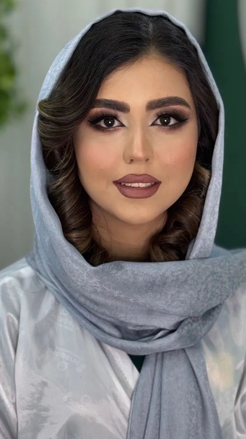 میکاپ شنیون تخصصی همراه و عروس|خدمات آرایشگری و زیبایی|مشهد, وکیل‌آباد|دیوار