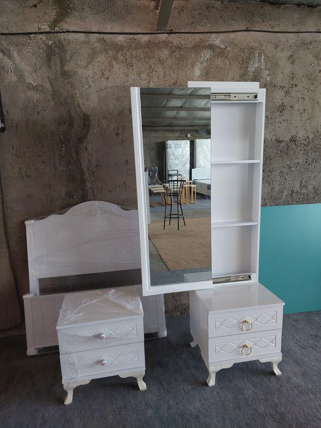 آینه قدی و ایستاده دو کشو ریلی|آینه|تبریز, |دیوار