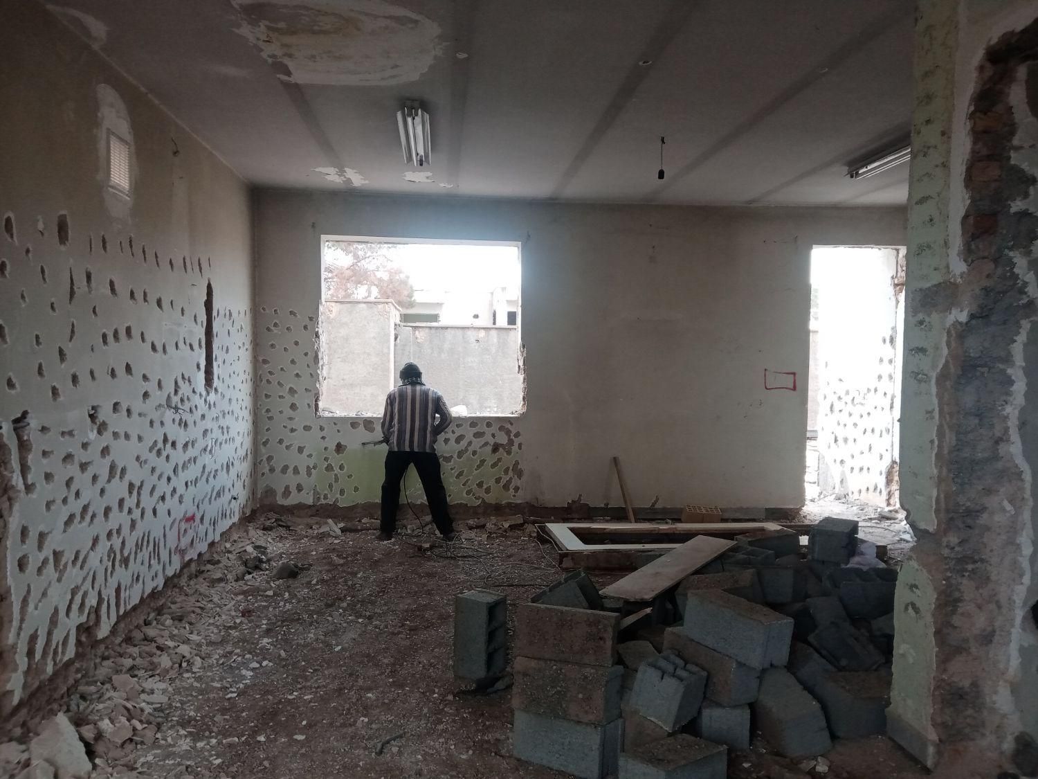 تخریب جوشکاری بنایی برق آب|خدمات پیشه و مهارت|گناباد, |دیوار