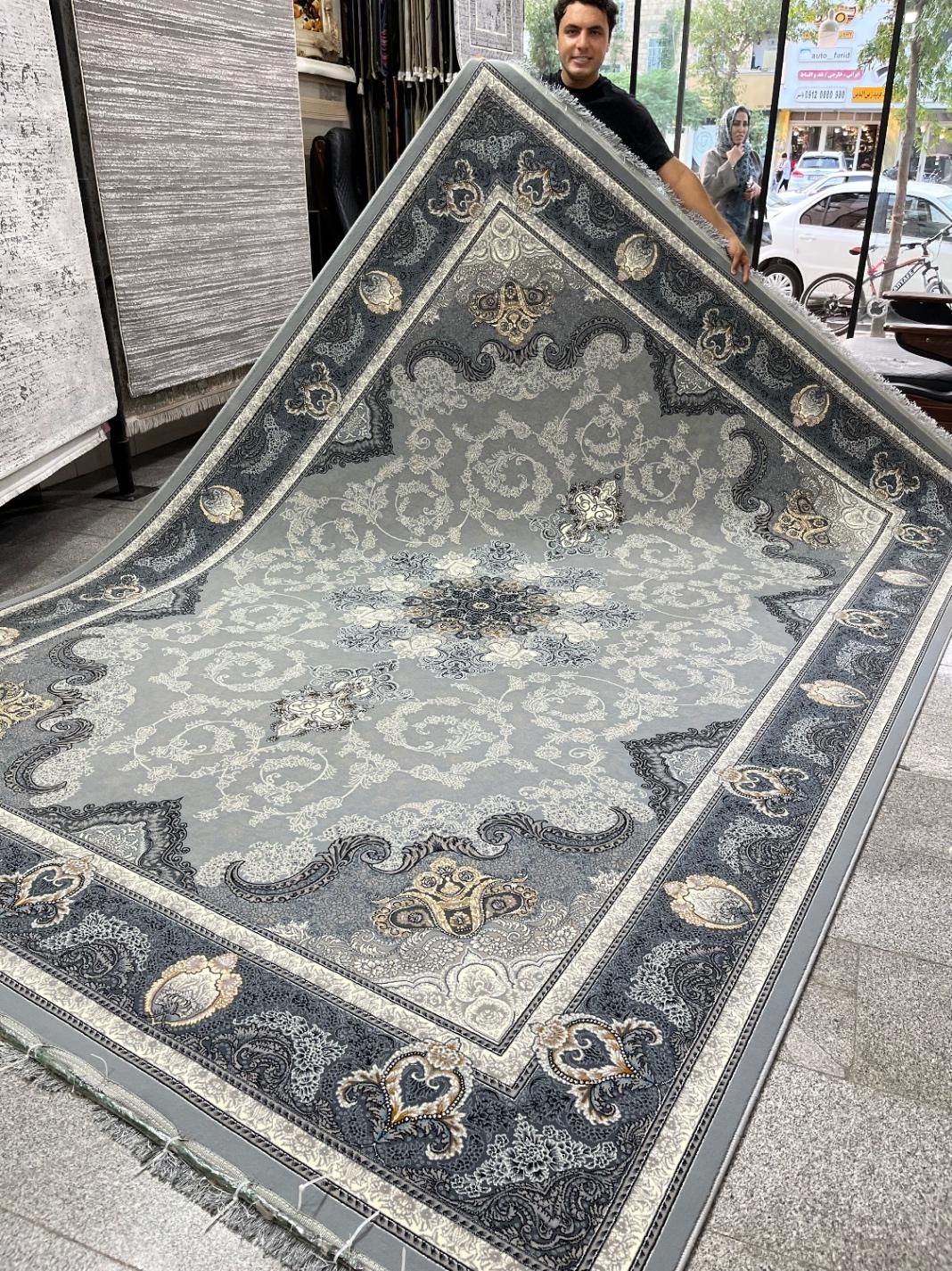 ایدا نقره ای ۷۰۰شانه اکبند|فرش|قدس, شهرقدس|دیوار