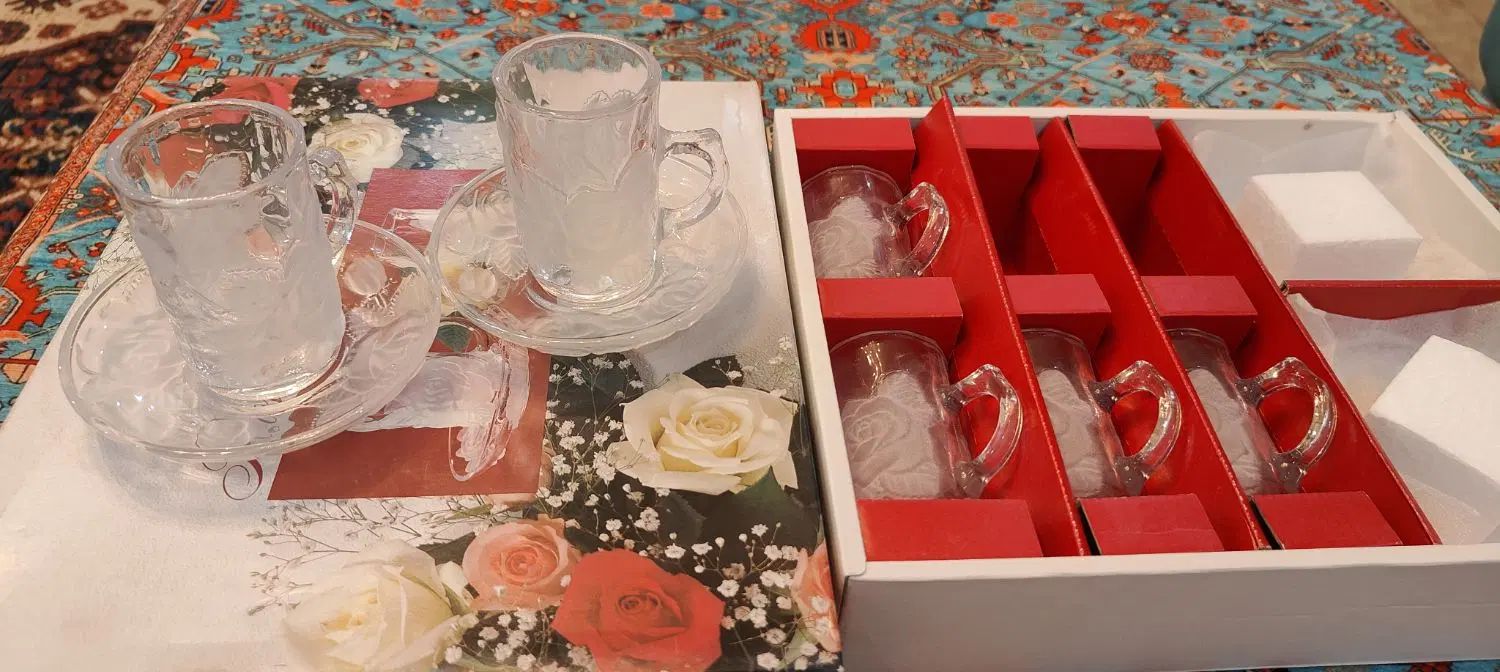 استکان و نعلبکی ۶ نفره سوگا اصل ژاپن - طرح گل رز|ظروف سرو و پذیرایی|تهران, استخر|دیوار