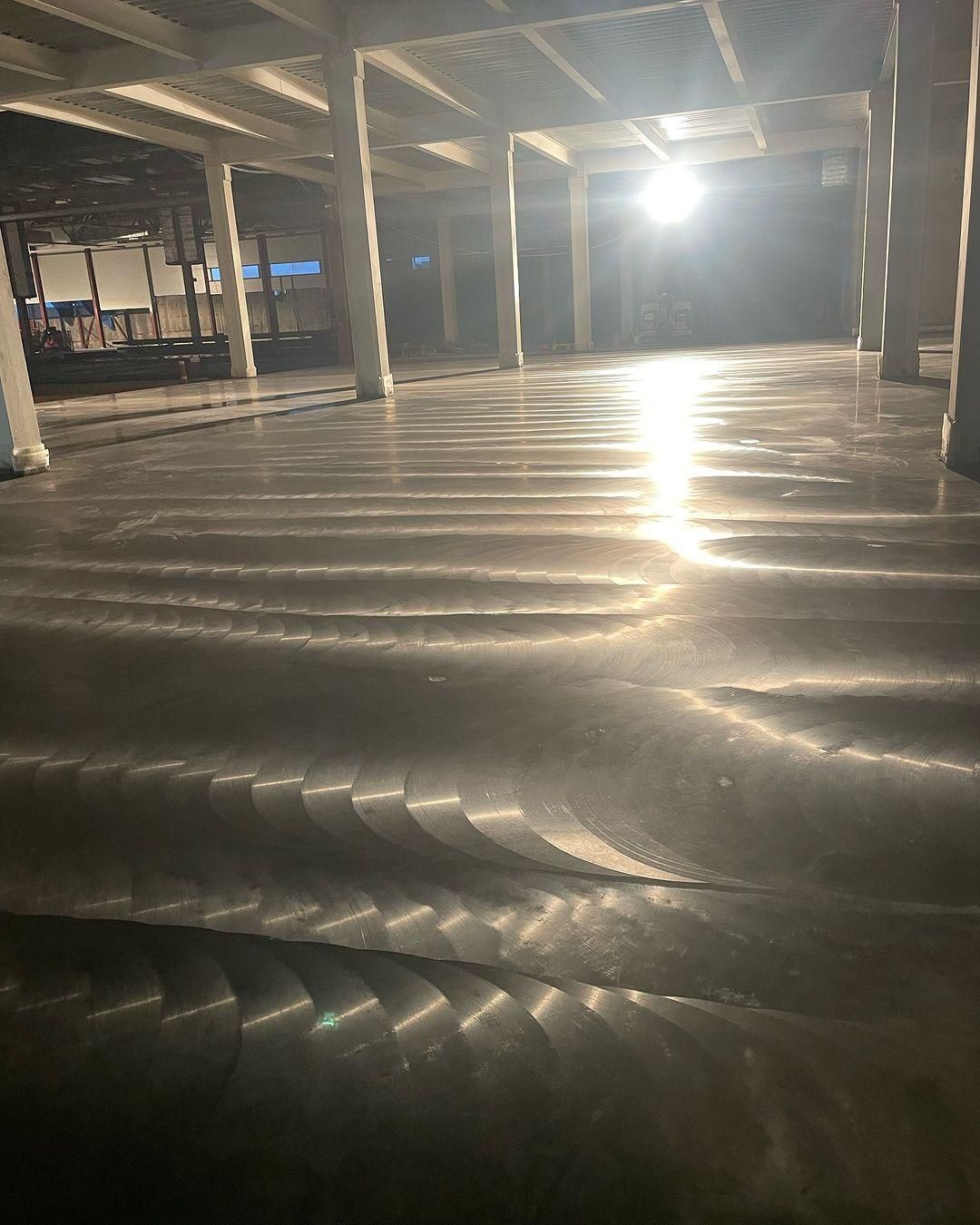 بتن ریزی کف با ماله پروانه|خدمات پیشه و مهارت|قزوین, |دیوار