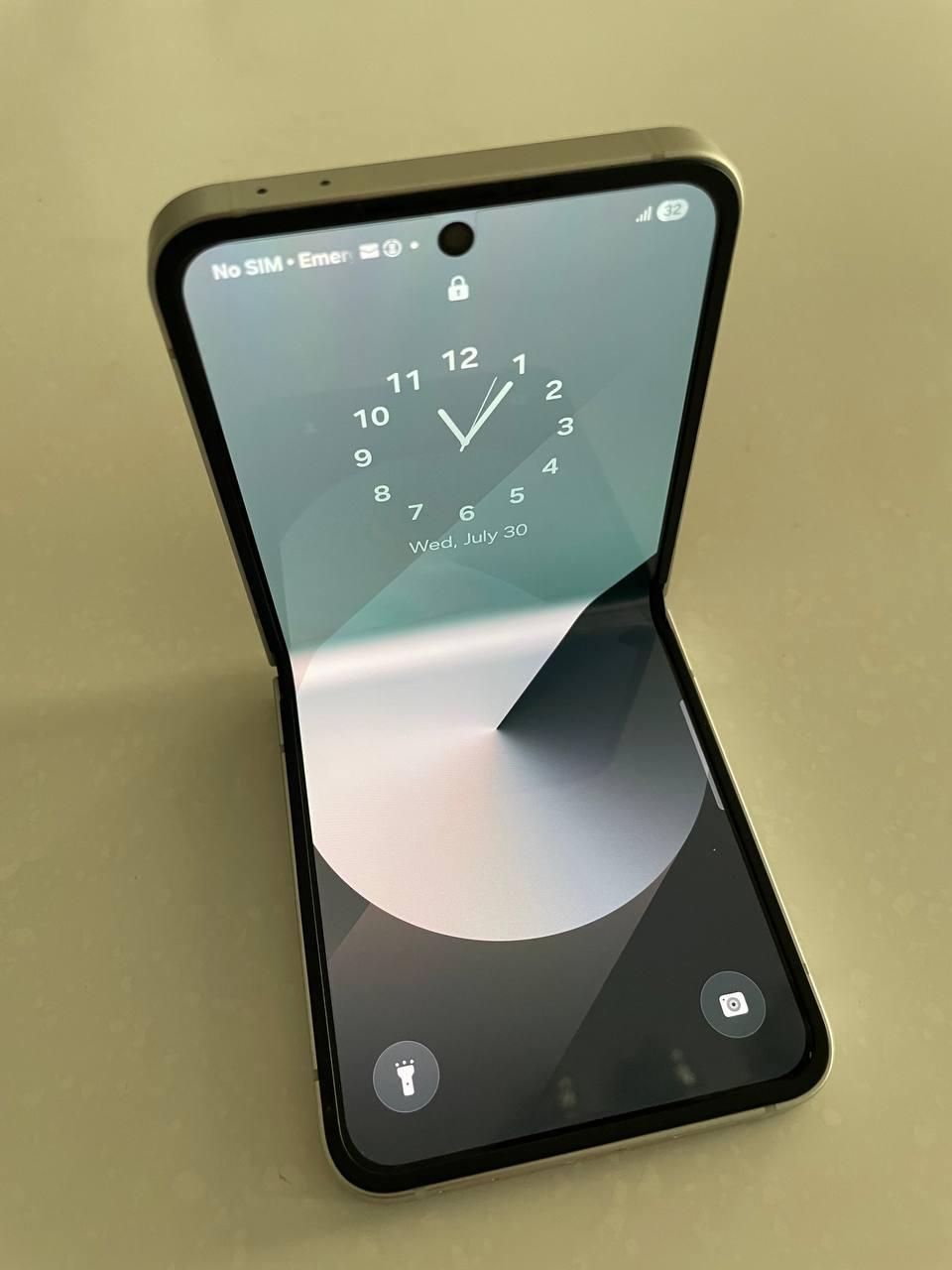 سامسونگ Galaxy Z Flip6 با حافظهٔ ۲۵۶ گیگابایت|موبایل|تهران, تجریش|دیوار