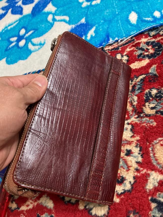 ۱۳ عدد کیف پول و دستی چرم طبیعی خوب یجا و تک|کیف، کفش، کمربند|تهران, صاحب الزمان|دیوار