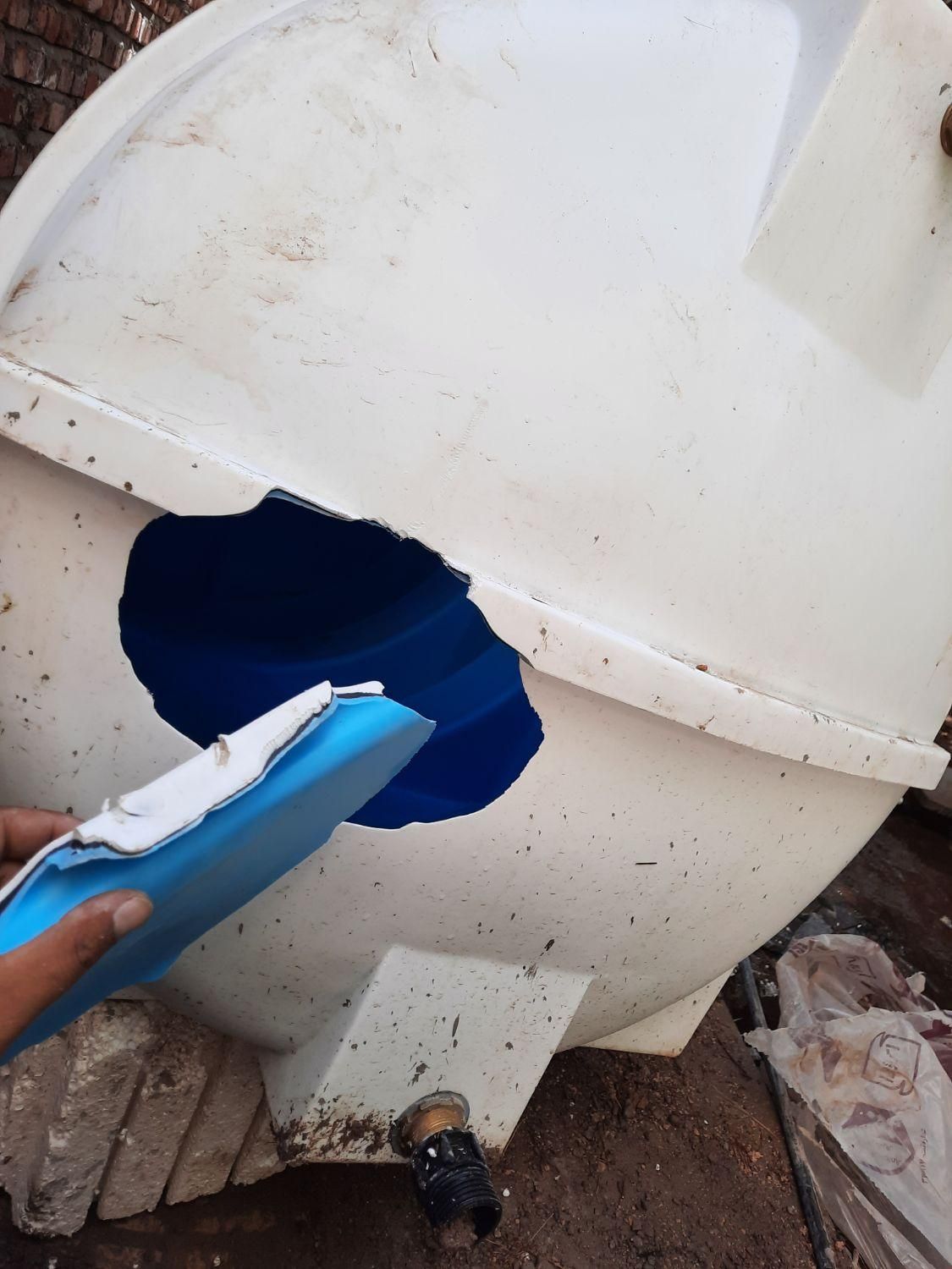 جوش جوشکاری تعمیر پلاستیک منبع مخزن تانکر باک|خدمات پیشه و مهارت|کرمان, |دیوار