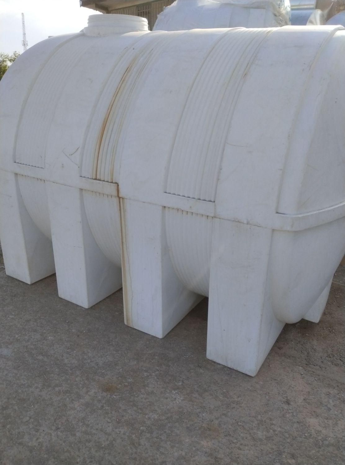 دوستان دیگربی اب نکشید تانکرهای پلاستیکی زد جالبک|مصالح و تجهیزات ساختمان|قوچان, |دیوار