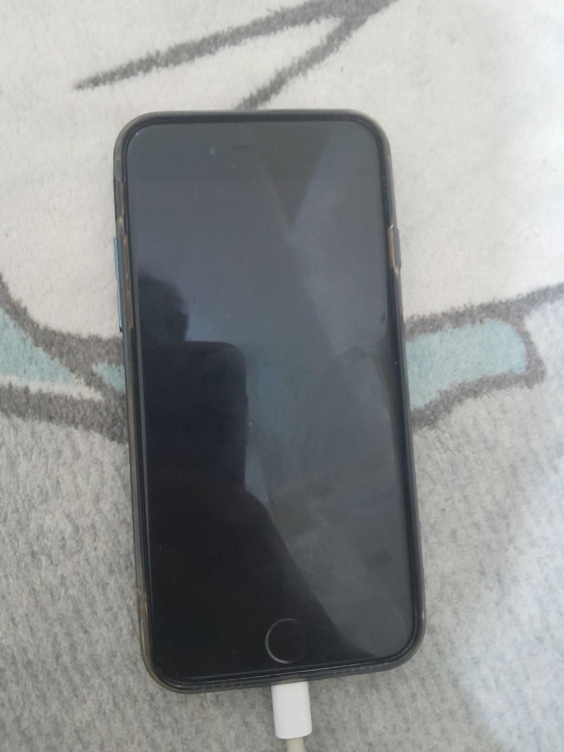 اپل iPhone SE (2020) با حافظهٔ ۱۲۸ گیگابایت|موبایل|تهران, شهرک محلاتی|دیوار