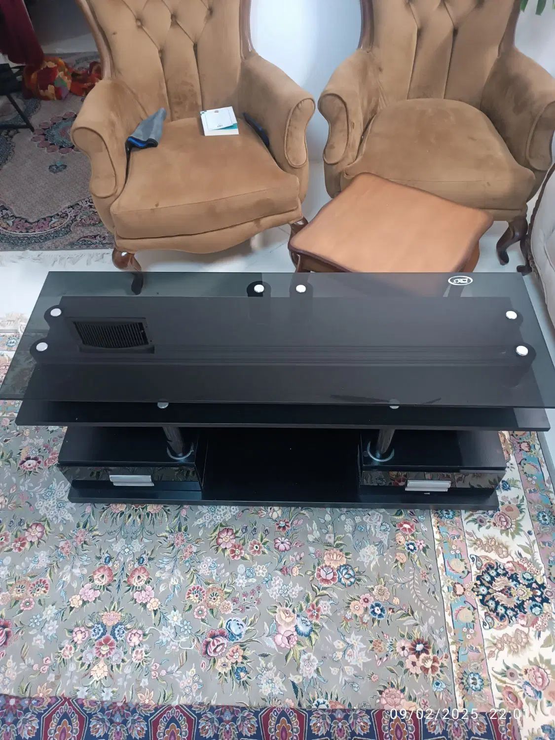 میز تلوزیون چرخ دار MDF شیشه‌ای (مناسب تا 50 اینچ)|میز تلویزیون|مشهد, آبکوه|دیوار