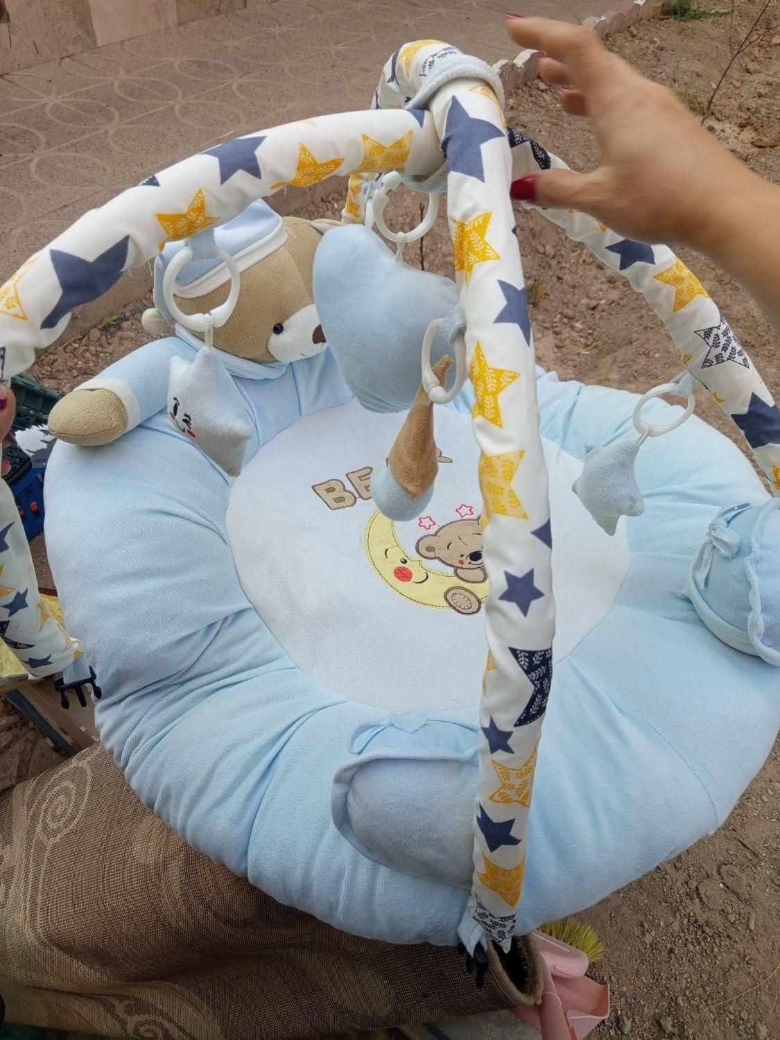 تشک بازی به همراه آویز تخت کودک|اسباببازی بچه|وحیدیه, |دیوار