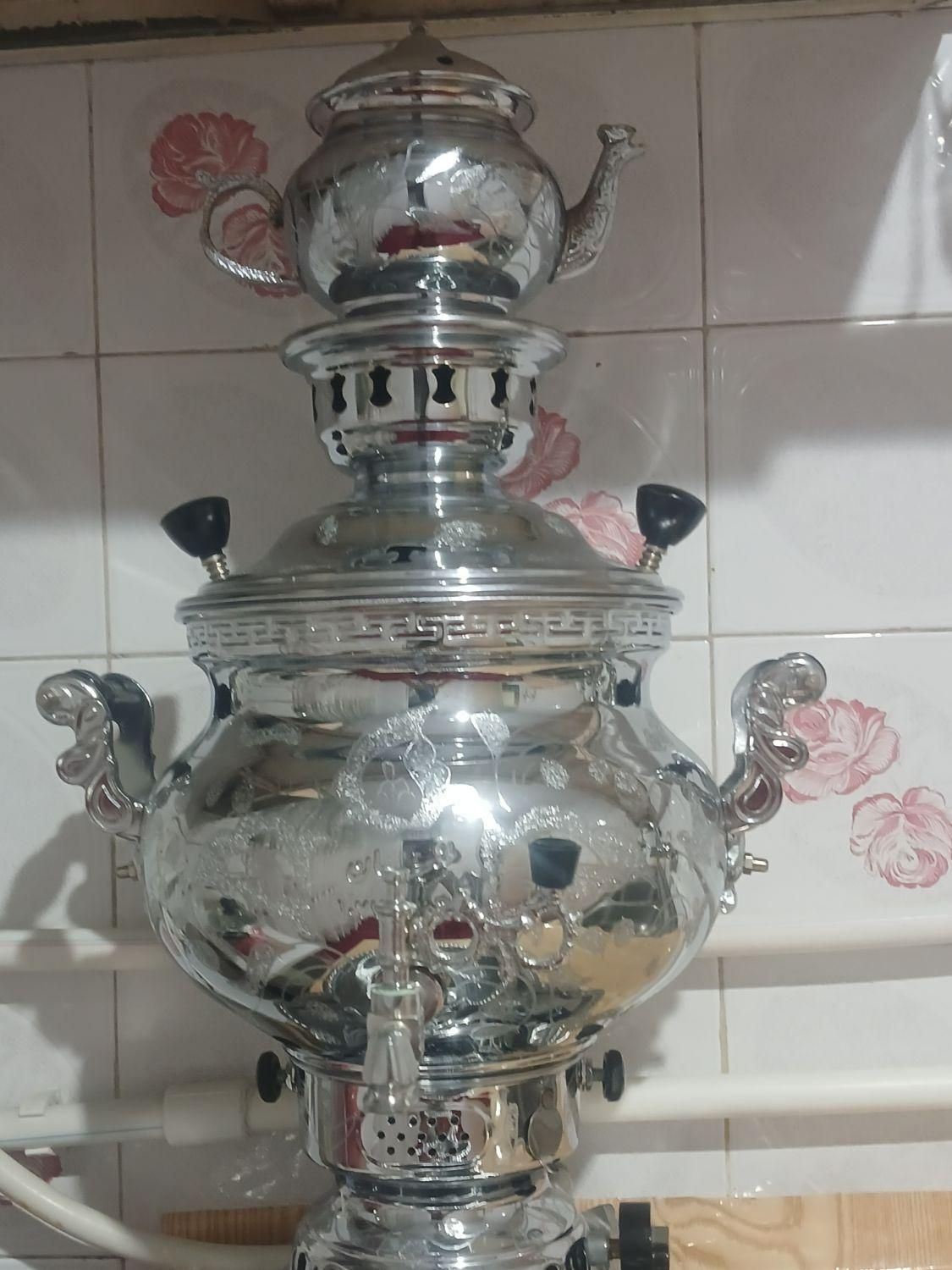 یک عدد سماور استیل درجه یک با طرح های بر جسته|سماور، چای‌ساز، قهوه‌ساز|مشهد, آزادشهر|دیوار