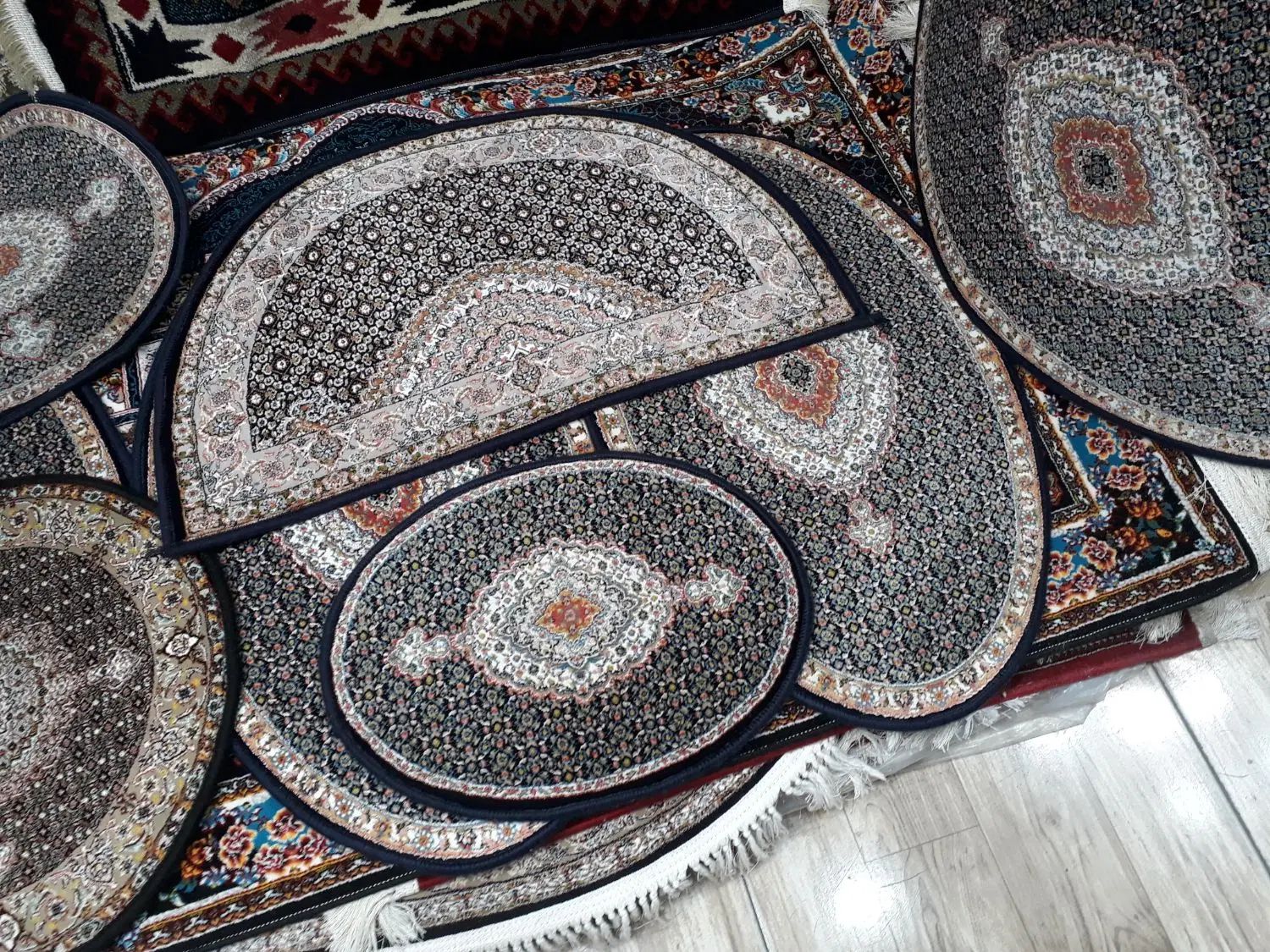 پادری نیم دایره ماهی ۱۲۰۰شانه سایز بزرگ وکوچک|پادری|تبریز, |دیوار