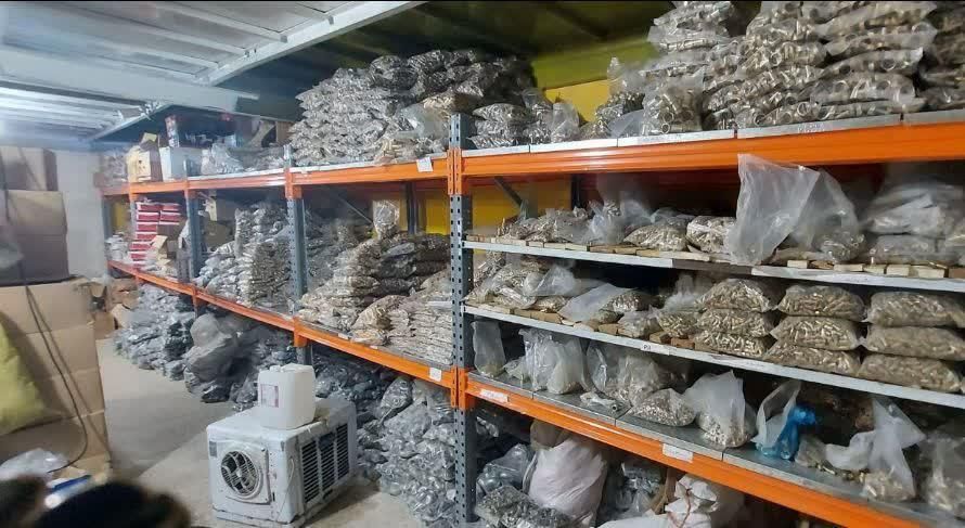 قفسه راک کارخانه صنعتی .|فروشگاه و مغازه|یزد, |دیوار