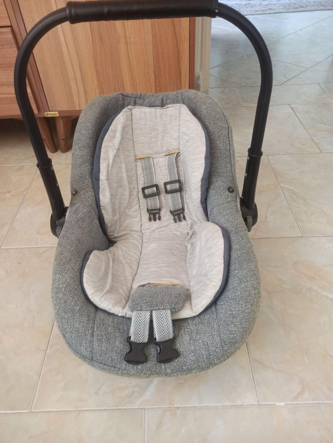 کریر دلیجان، سالم و تمیز، در حد نو|تخت و صندلی بچه|تهران, مجیدیه|دیوار