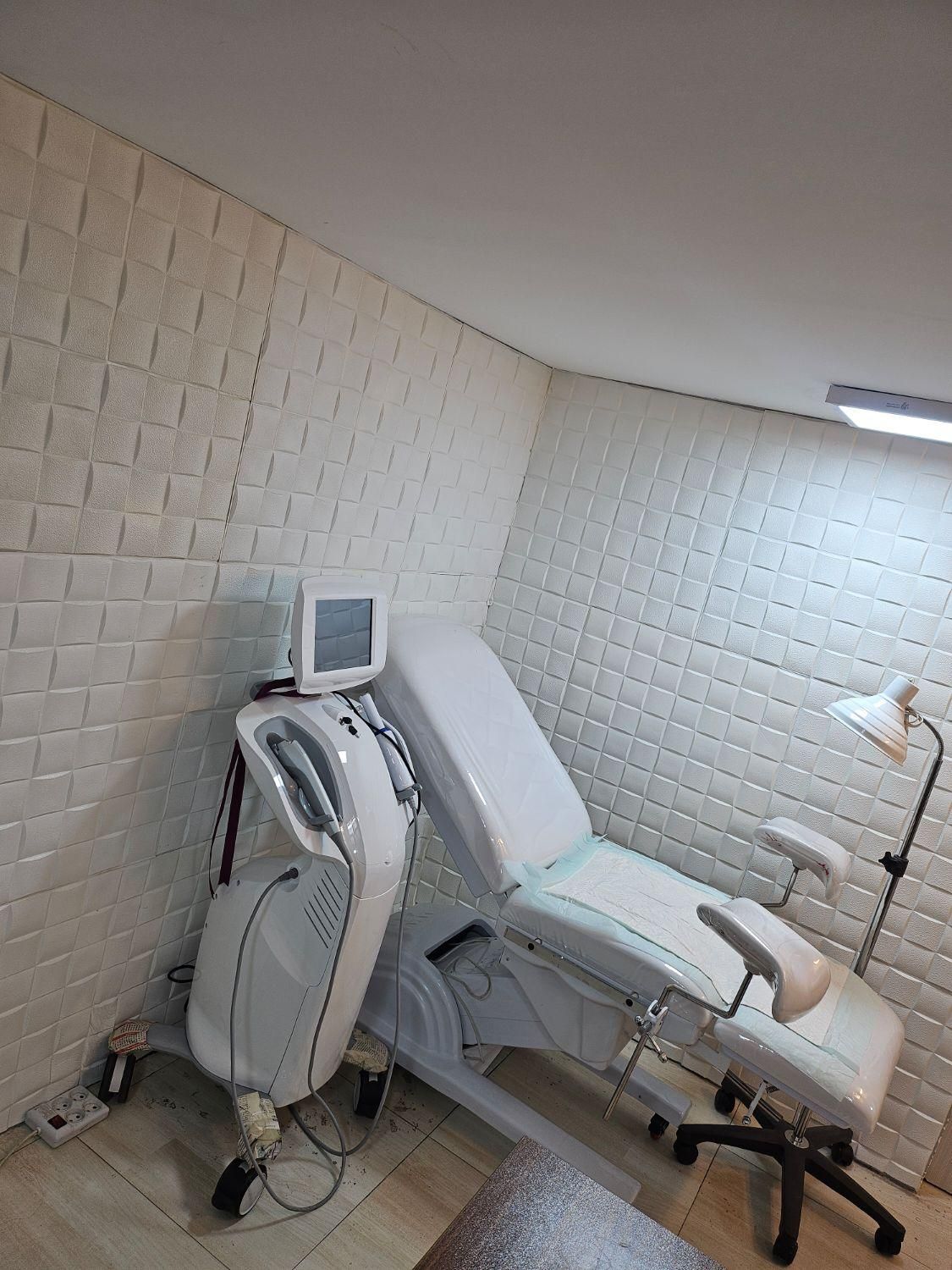 لیزر موهای زائد کل بدن با دستگاه الکس|خدمات آرایشگری و زیبایی|گرگان, |دیوار