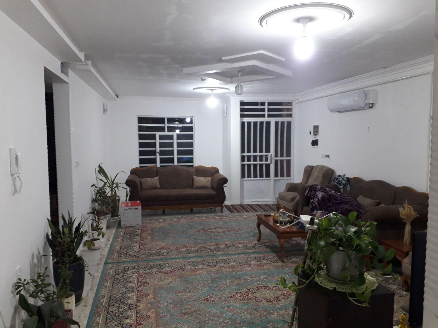 فروش خانه ویلایی ۲۰۰ متری ۴ خوابه|فروش خانه و ویلا|بم, |دیوار