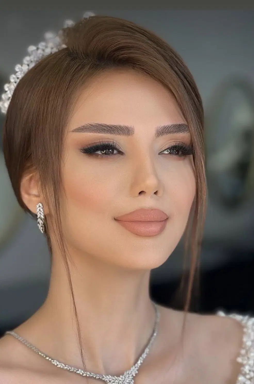 عروس ، میکاپ و شنیون ،وآموزش با مدرک معتبر فنی|خدمات آرایشگری و زیبایی|سیرجان, |دیوار