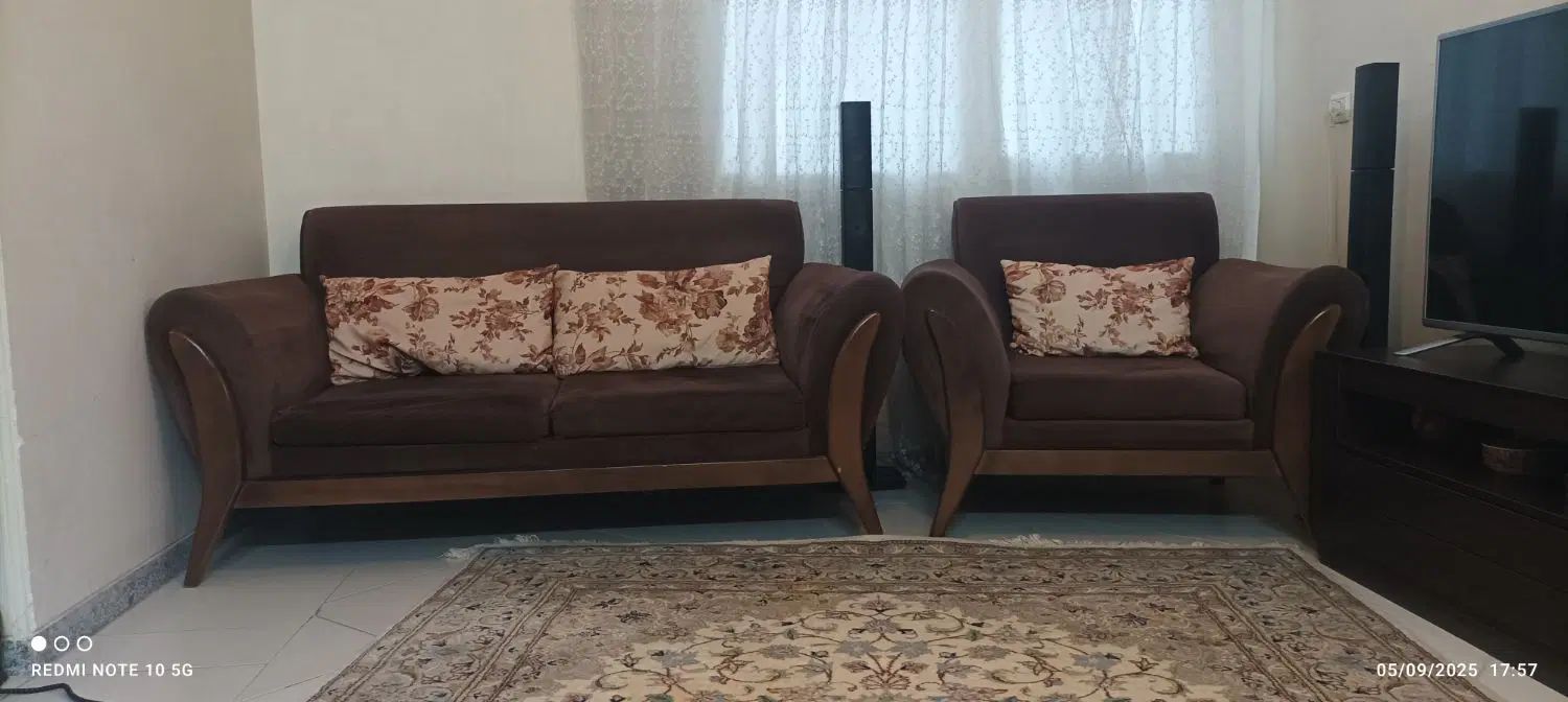 مبل راحتی ومیز نهار خوری 8نفره ومیز تلویزیون|مبلمان خانگی و میز عسلی|اصفهان, سپاهان‌شهر|دیوار