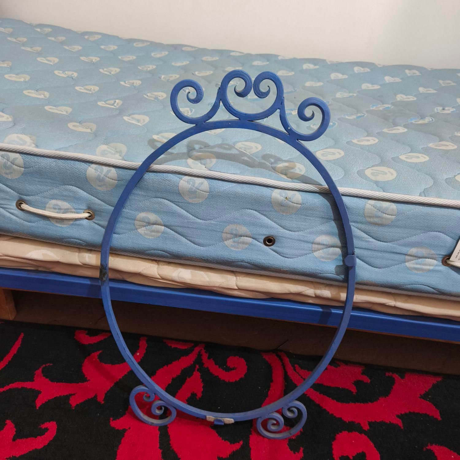 تخت فرفوژه آبی سالم|تخت و سرویس خواب|کرج, منظریه|دیوار