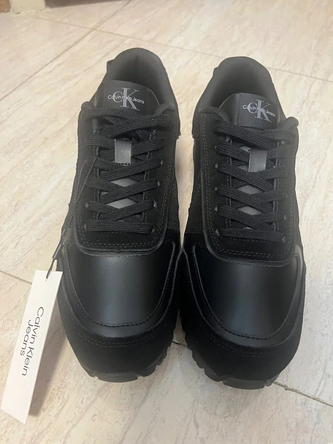 کتونی درجه یک Calvin klein|کیف، کفش، کمربند|رشت, منظریه|دیوار