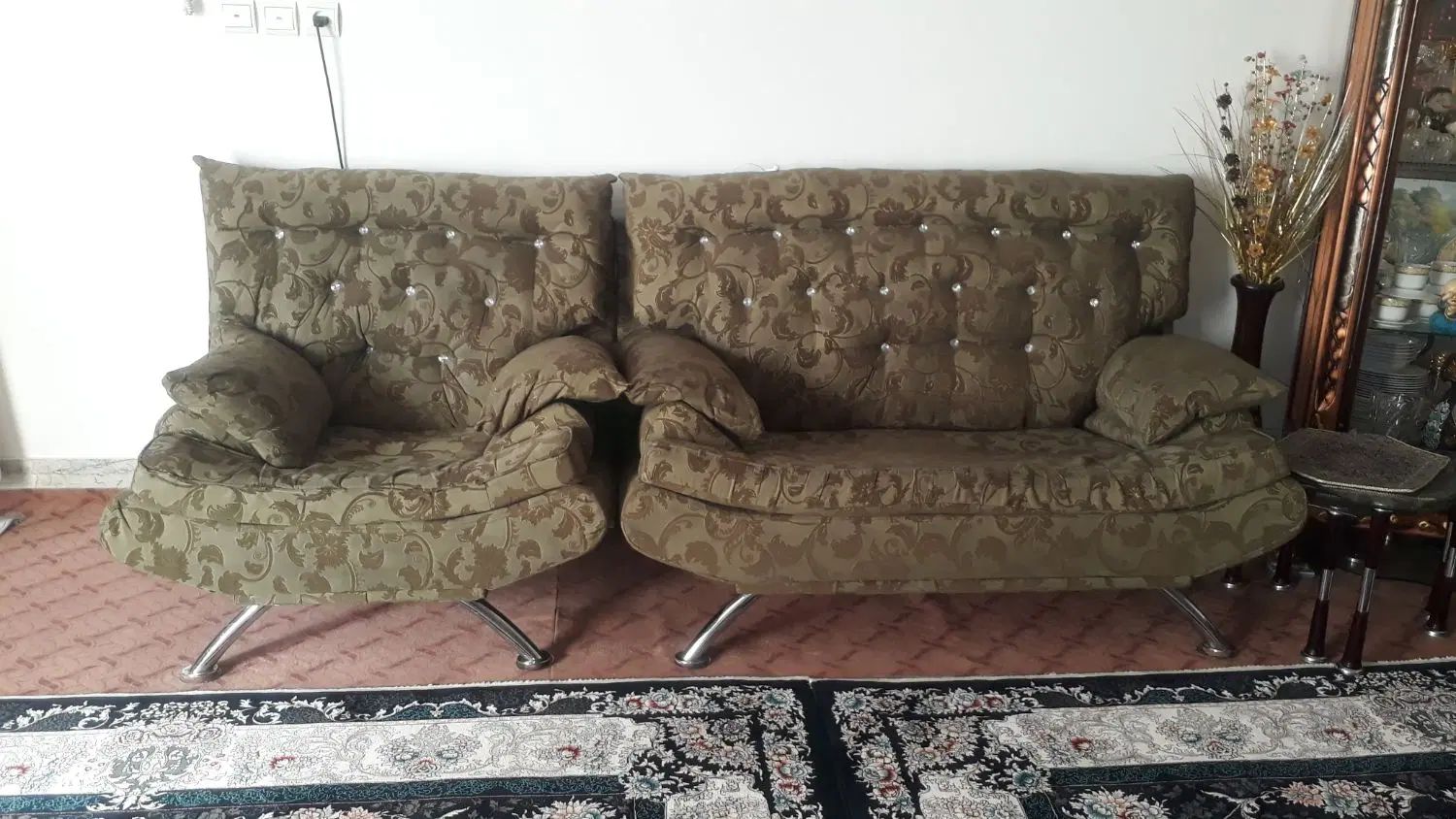 مبل 4نفره راحتی|مبلمان خانگی و میز عسلی|اصفهان, ارزنان|دیوار