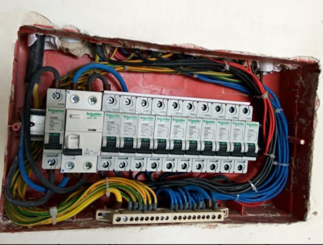 برقکاربرقکاری برق کش برقکش سیم کشی.پکیج.بخاری.کولر|خدمات پیشه و مهارت|کرمان, |دیوار