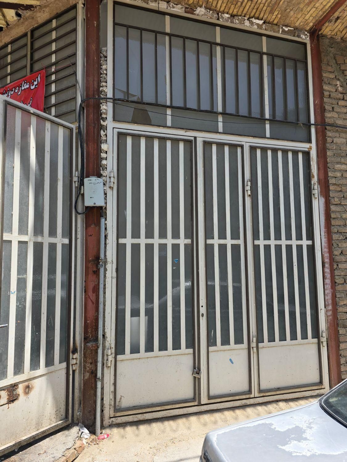 فروش مغازه کوچه روبروی فروشگاه مادر ۴۵متری ۸۸۰|فروش مغازه و غرفه|بروجرد, |دیوار