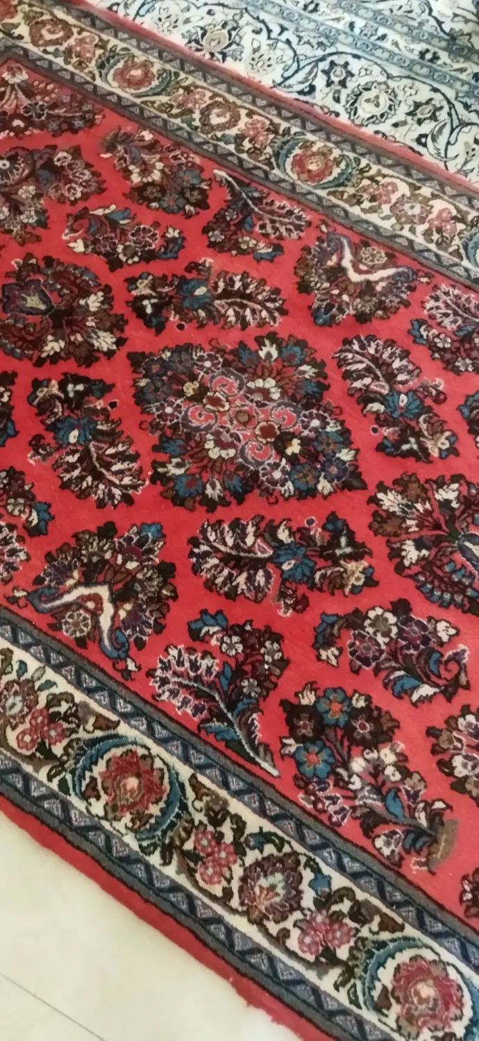 فرش دستباف اراک قدیمی و یک جفت پشتی قدیمی|فرش|تهران, نارمک جنوبی|دیوار
