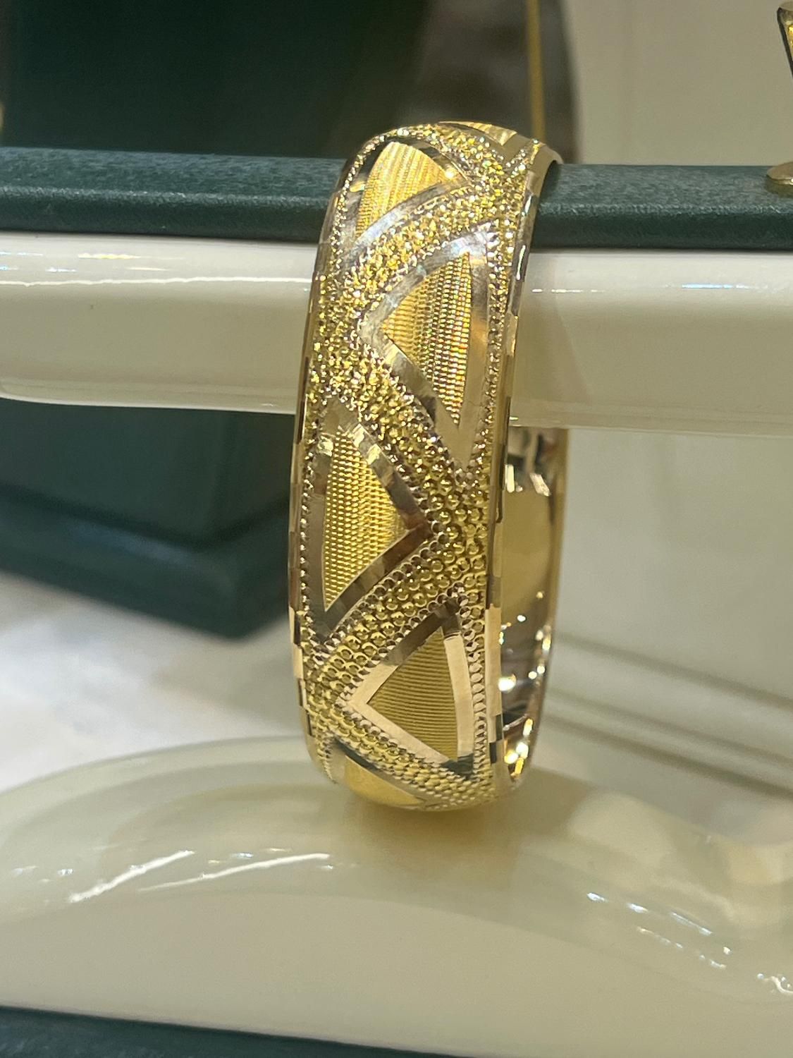 کارگاه النگو سازی|جواهرات|یزد, |دیوار