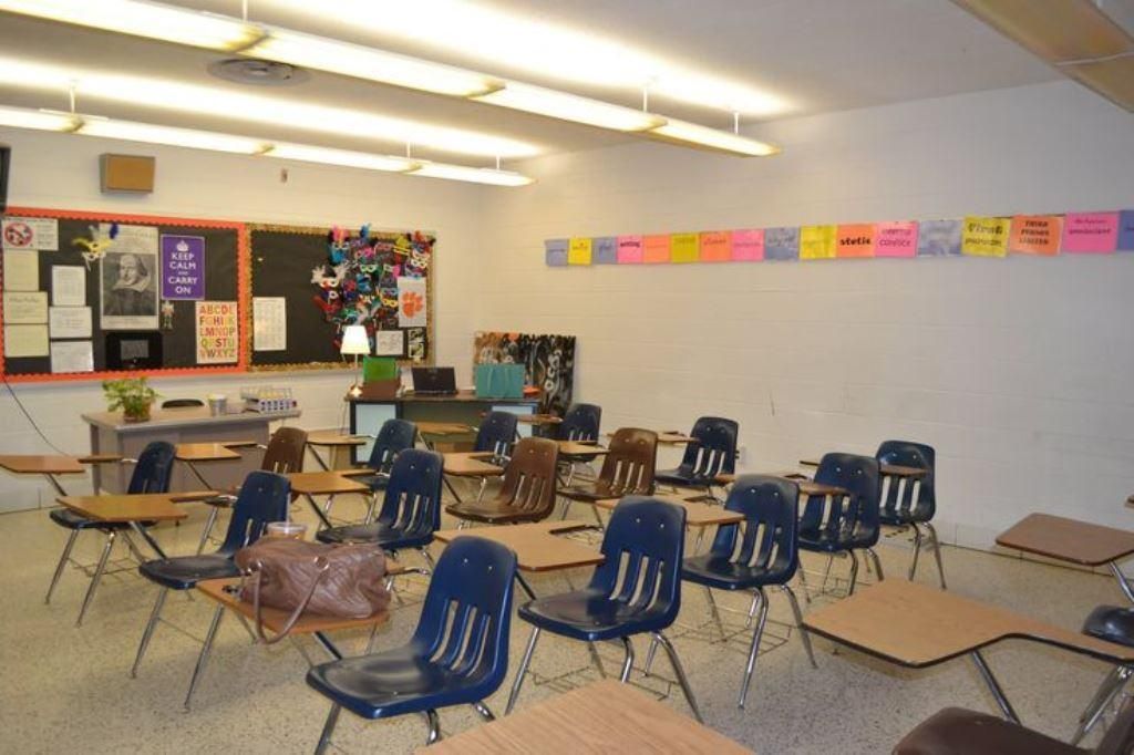 استخدام منشی و مدرس زبان انگلیسی سوپروایزر|استخدام آموزشی|تهران, فلاح|دیوار