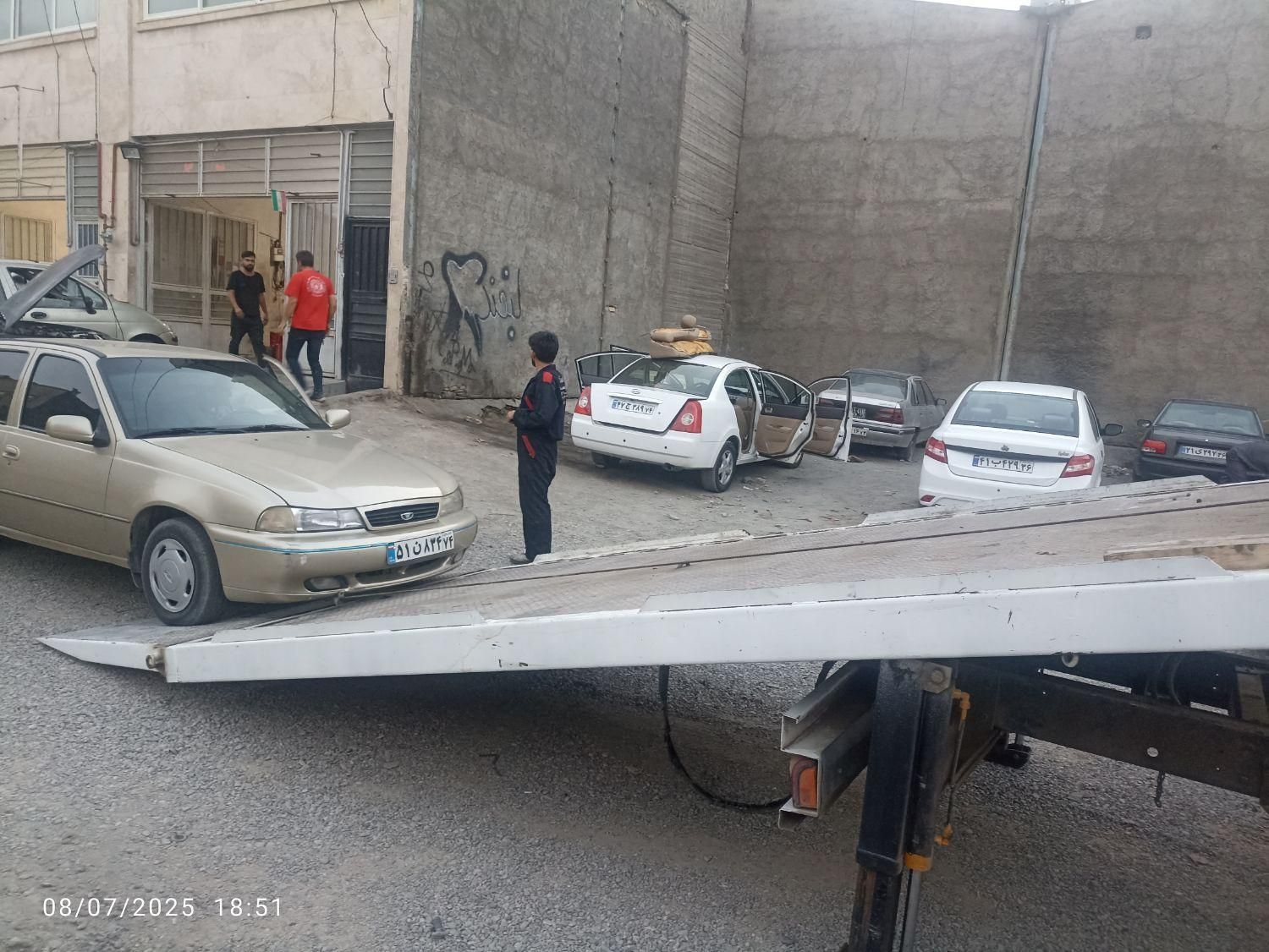 جرثقیل نیسان خاور      سبدنفربر.کریر. خودروسوار.|خدمات حمل و نقل|مشهد, توس (بلوار توس)|دیوار