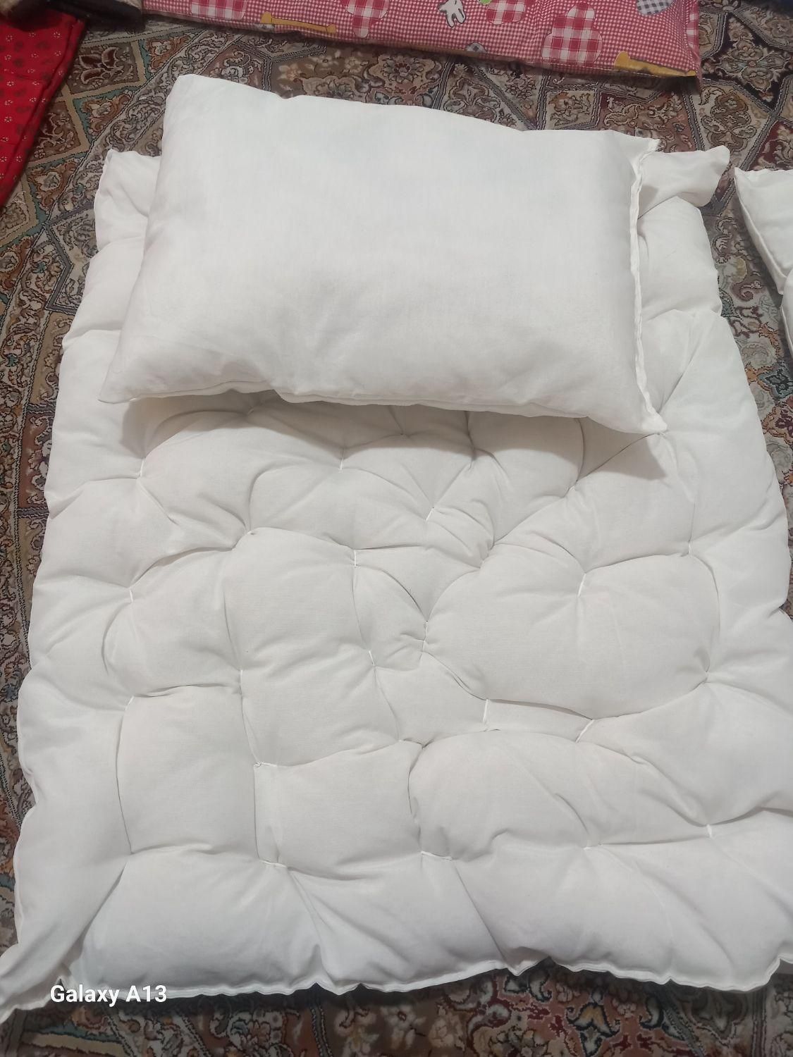 تشک ومتکا نوزادی باپشم خارجی سفارش گرفته میشود|رختخواب، بالش، پتو|ری, سیزده آبان|دیوار