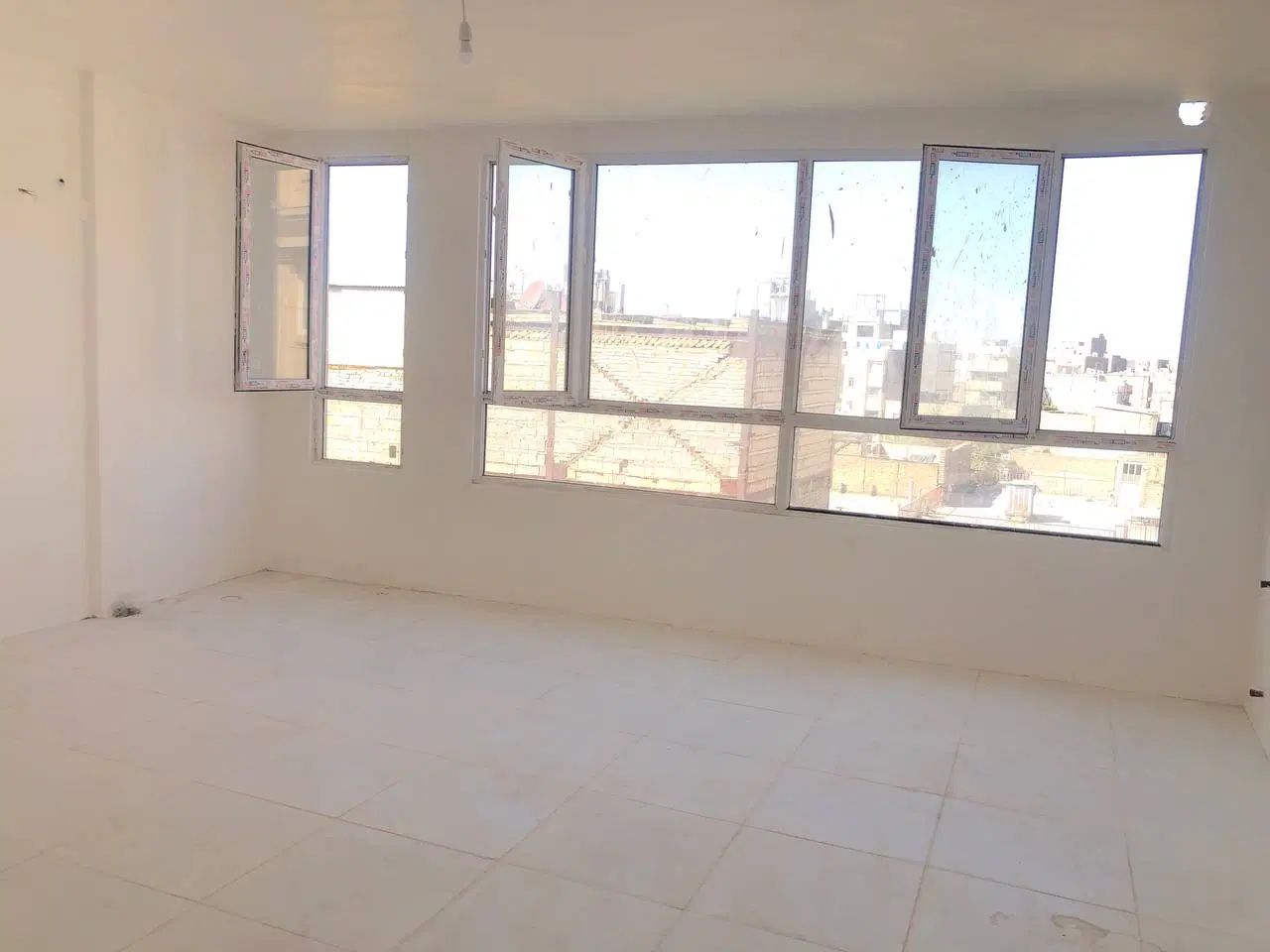 آپارتمان ۹۰ متری دو خواب با پارکینگ و آسانسور|فروش آپارتمان|مشهد, نکاح|دیوار
