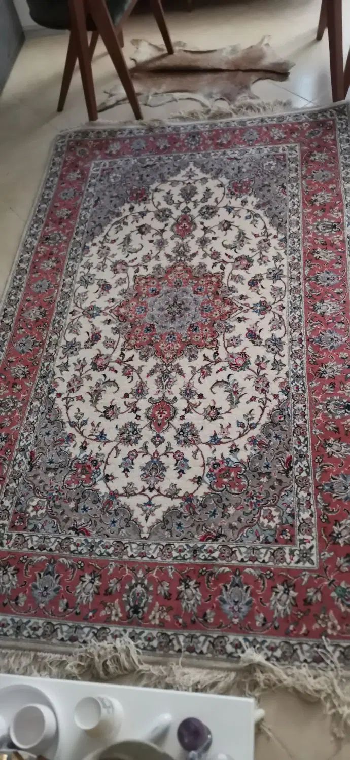 دو تخته فرش دستباف اردکان یزد کرم حاشیه مسی|فرش|شیراز, نیایش|دیوار