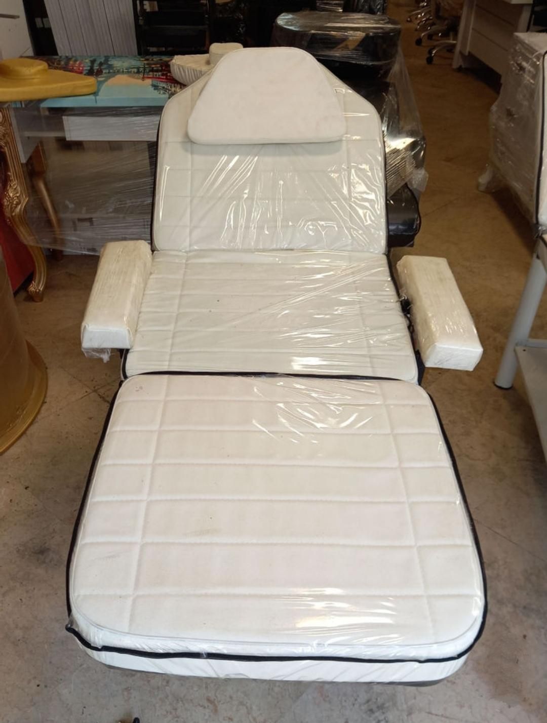 تخت سه تیکه ماساژ/تخت مژه/تخت فیشال|آرایشگاه و سالنهای زیبایی|دهگلان, |دیوار