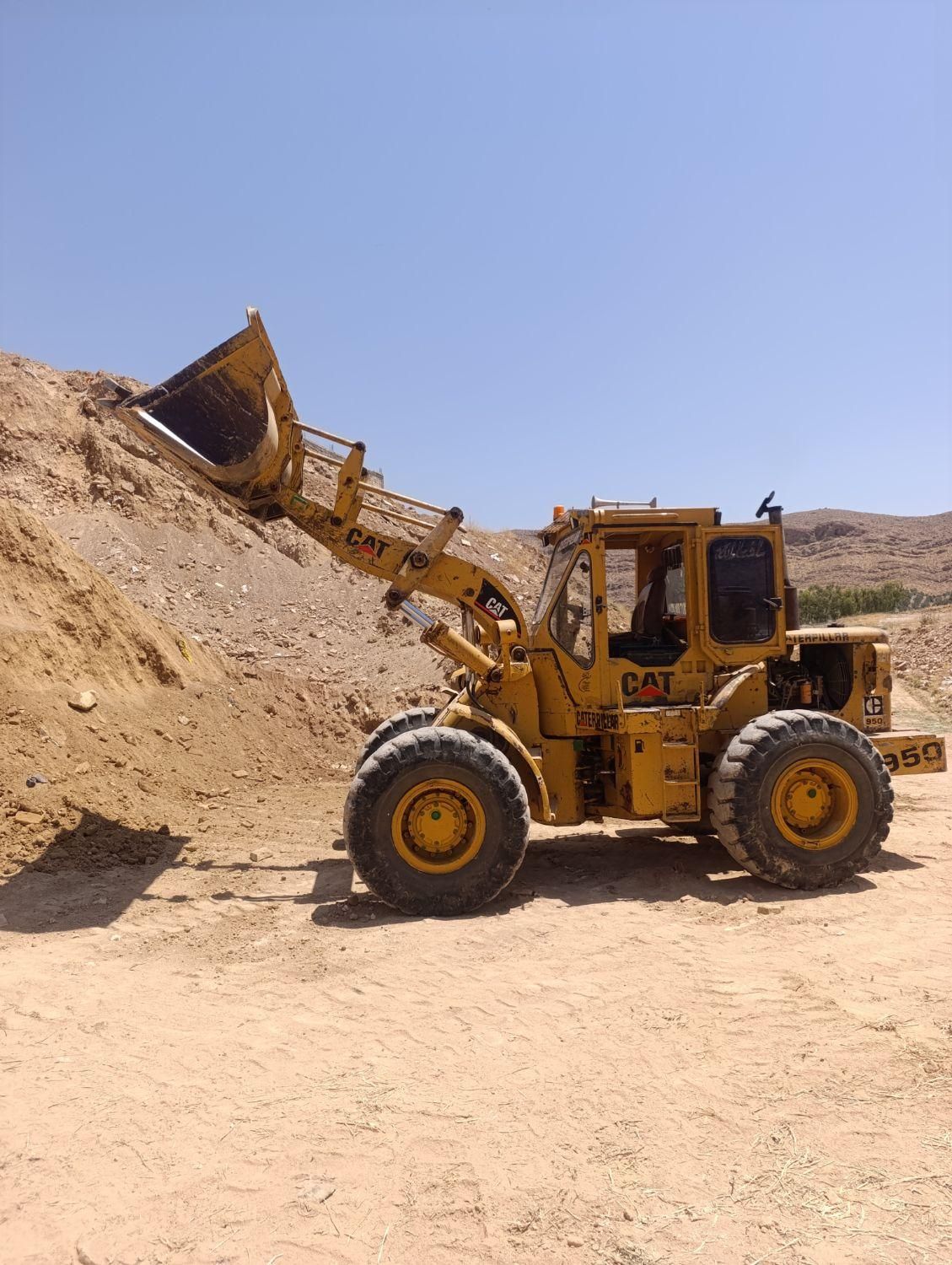 اجاره لودر خدمات لودر کمپرسی|خدمات حمل و نقل|شیراز, میانرود|دیوار