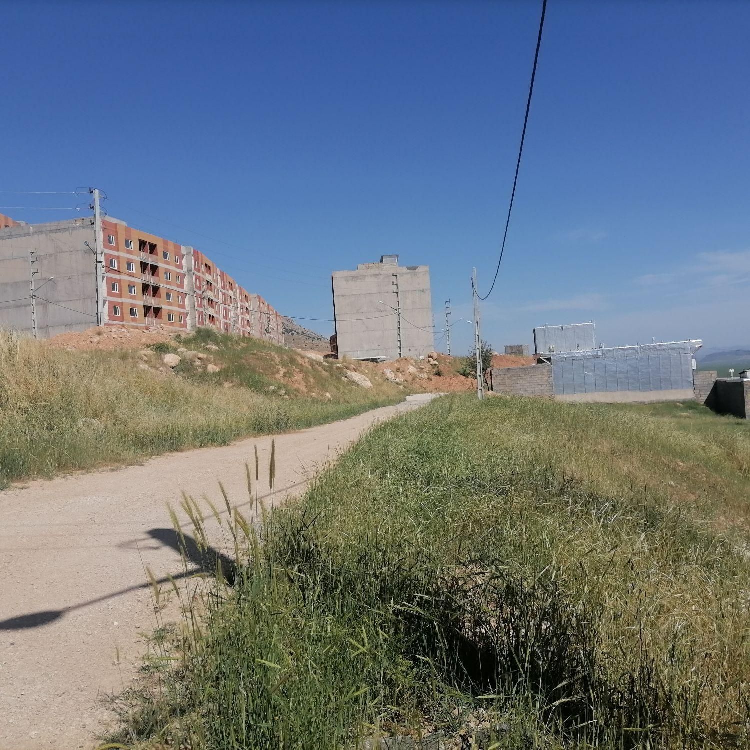 زمین قابلیت تجاری کرند غرب شهرک ولایت|فروش زمین و ملک کلنگی|دالاهو, |دیوار