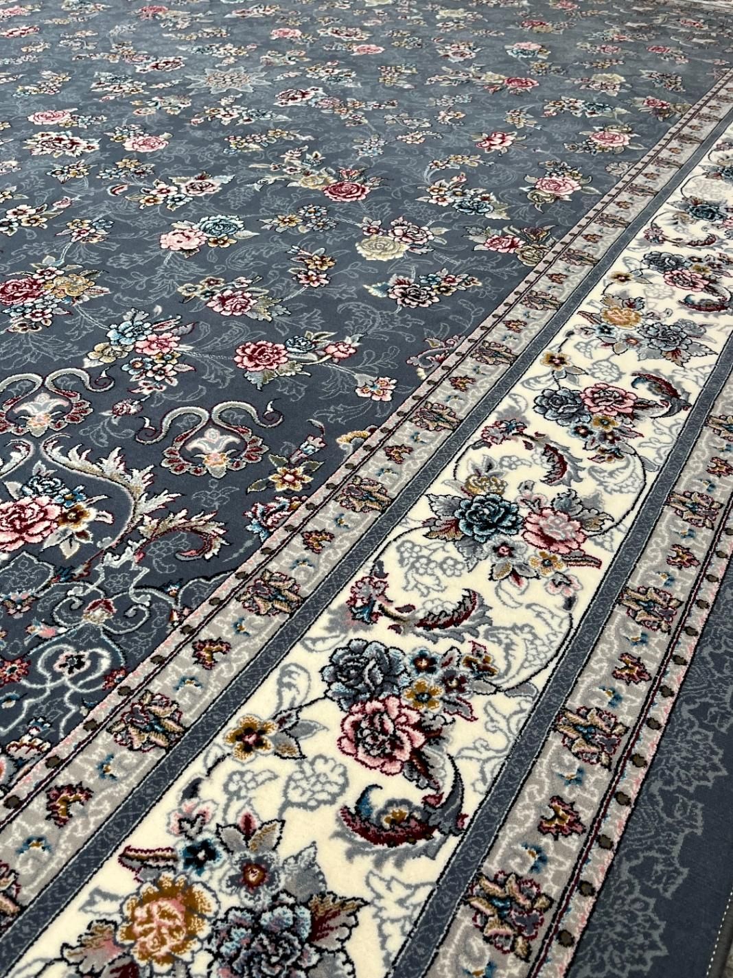 فرش۷۰۰شانه گیلدا دودی نقره ای آکبند|فرش|قدس, شهر‌قدس|دیوار