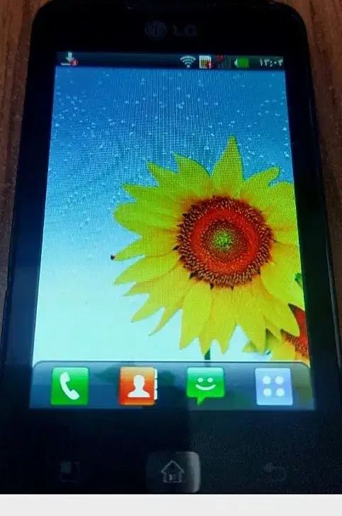 گوشی ال جی مدل E510 ساخت کره بازنشده با رم8گیگ|موبایل|تهران, آبشار تهران (دریاچه)|دیوار