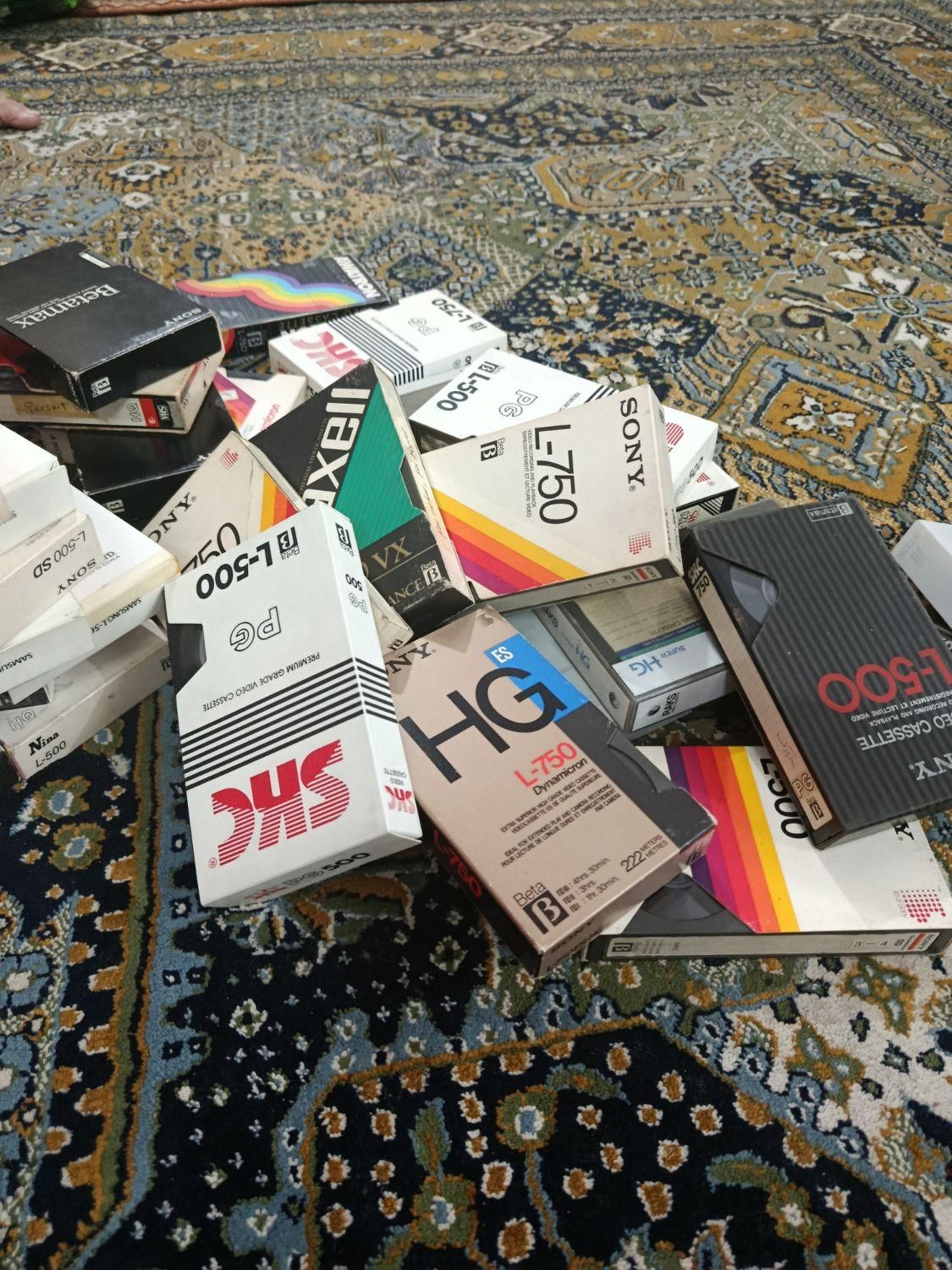ویدیونواربزرگ ونوارکوچیک وفیلمها|پخش‌کننده DVD و ویدیو|قائم‌شهر, |دیوار