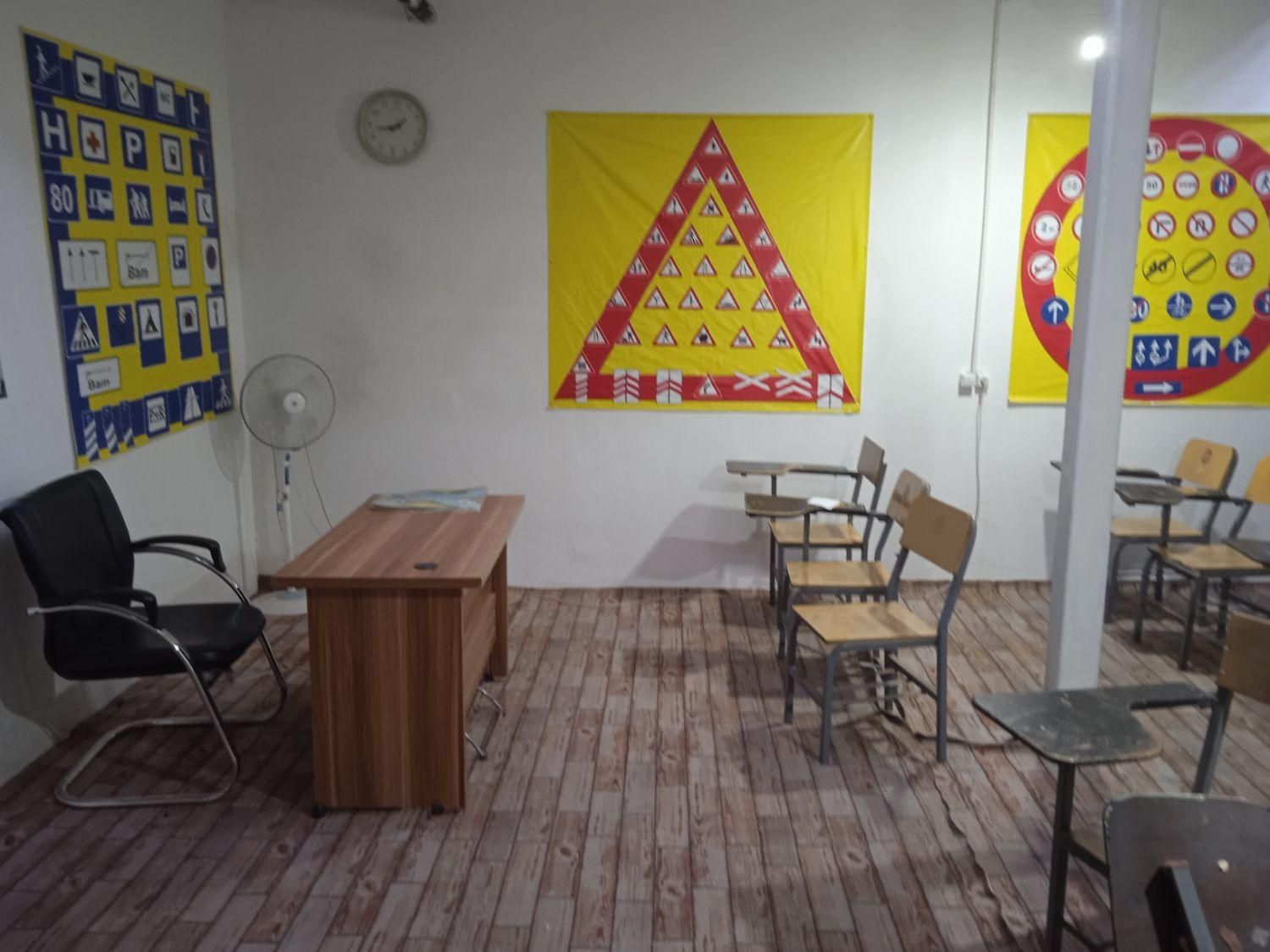 آموزشگاه رانندگی پایه سوم موتورطرح موتورسیکلت16سال|خدمات آموزشی|فردیس, نسترن غربی|دیوار