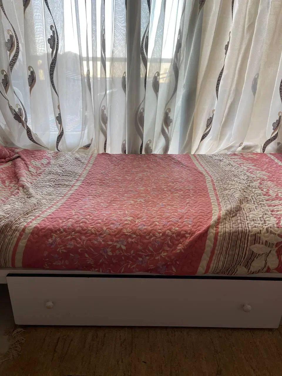 تخت خواب دو نفره متصل هم میشود قیمت توافقی می باشد|تخت و سرویس خواب|مشهد, هفت تیر (آب و برق)|دیوار