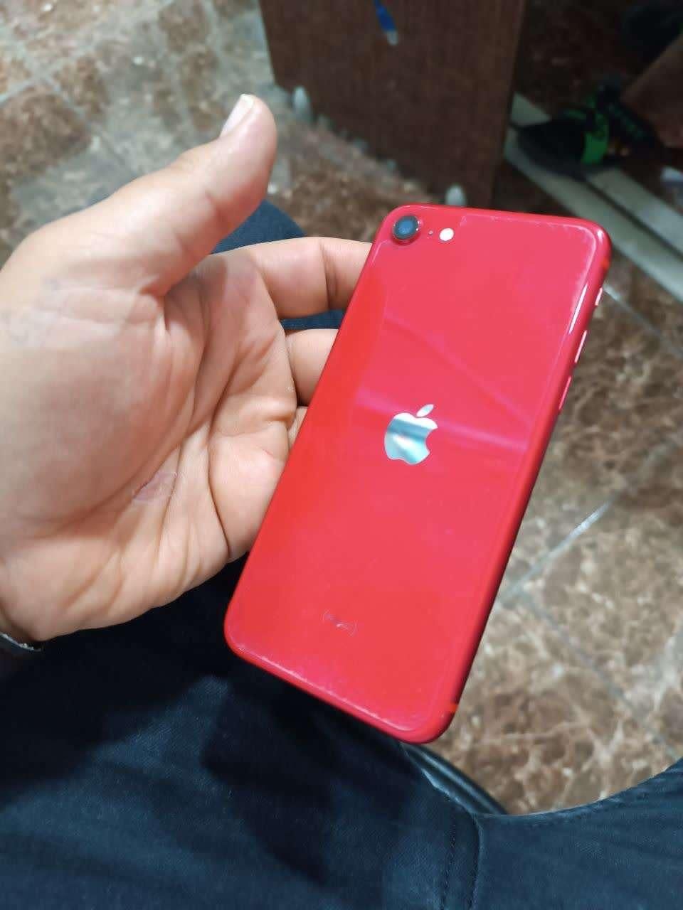 اپل se2020|موبایل|دلیجان, |دیوار