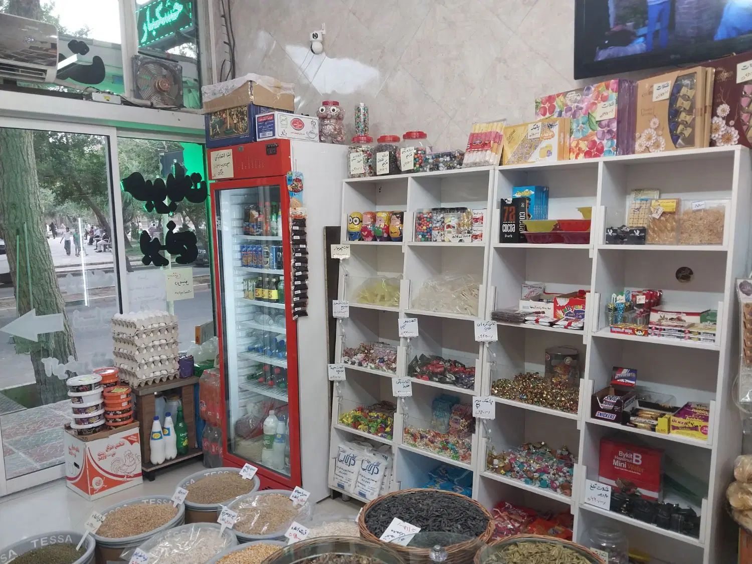 دکور و قفسه زیبا و محکم و جاشکلاتی یا جا آجیلی|فروشگاه و مغازه|تهران, چیتگر جنوبی|دیوار