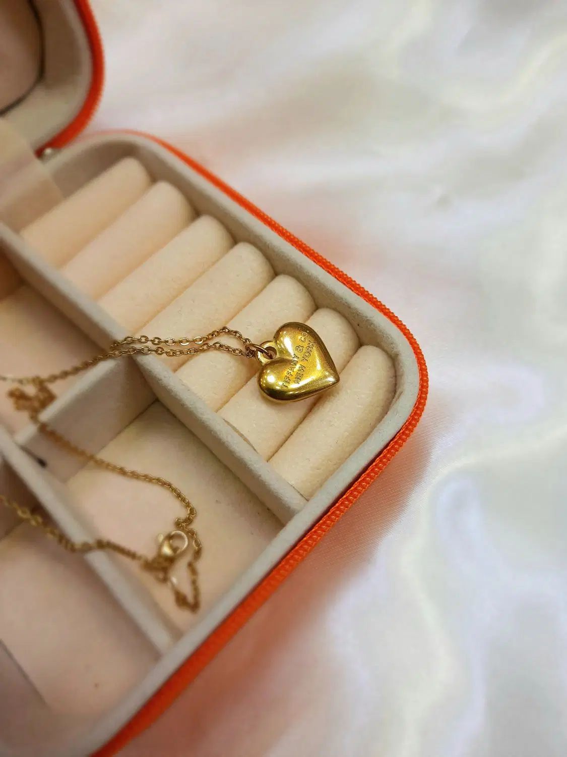 گردنبند ها فانتزی دارای طرح های مختلف بدلیجات|بدلیجات|قم, ارم|دیوار