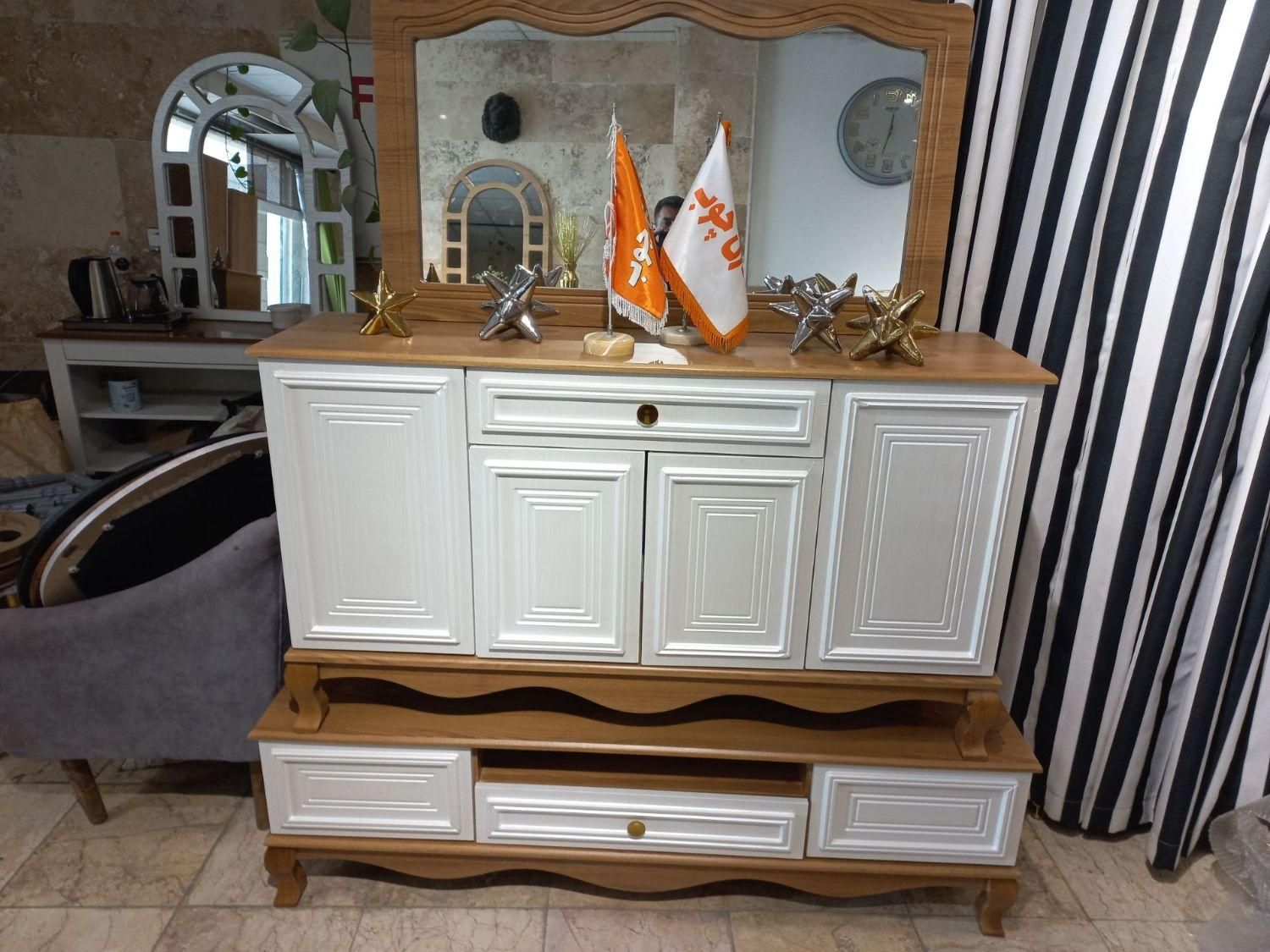 کنسول آینه مدل لنا پیچک|بوفه، ویترین، کنسول|تهران, شهرک ولیعصر جنوبی|دیوار