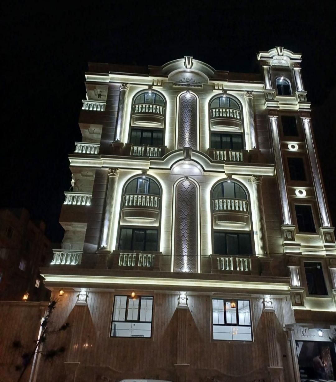 اجرای انواع سنگ نما،آجر نما،کاشی و سرامیک|خدمات پیشه و مهارت|قم, تعویض پلاک|دیوار