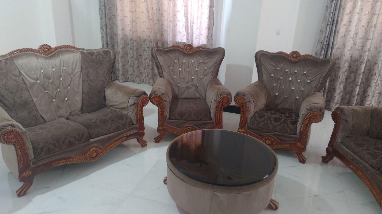 مبل هفت نفره|مبلمان خانگی و میز عسلی|شیرگاه, |دیوار