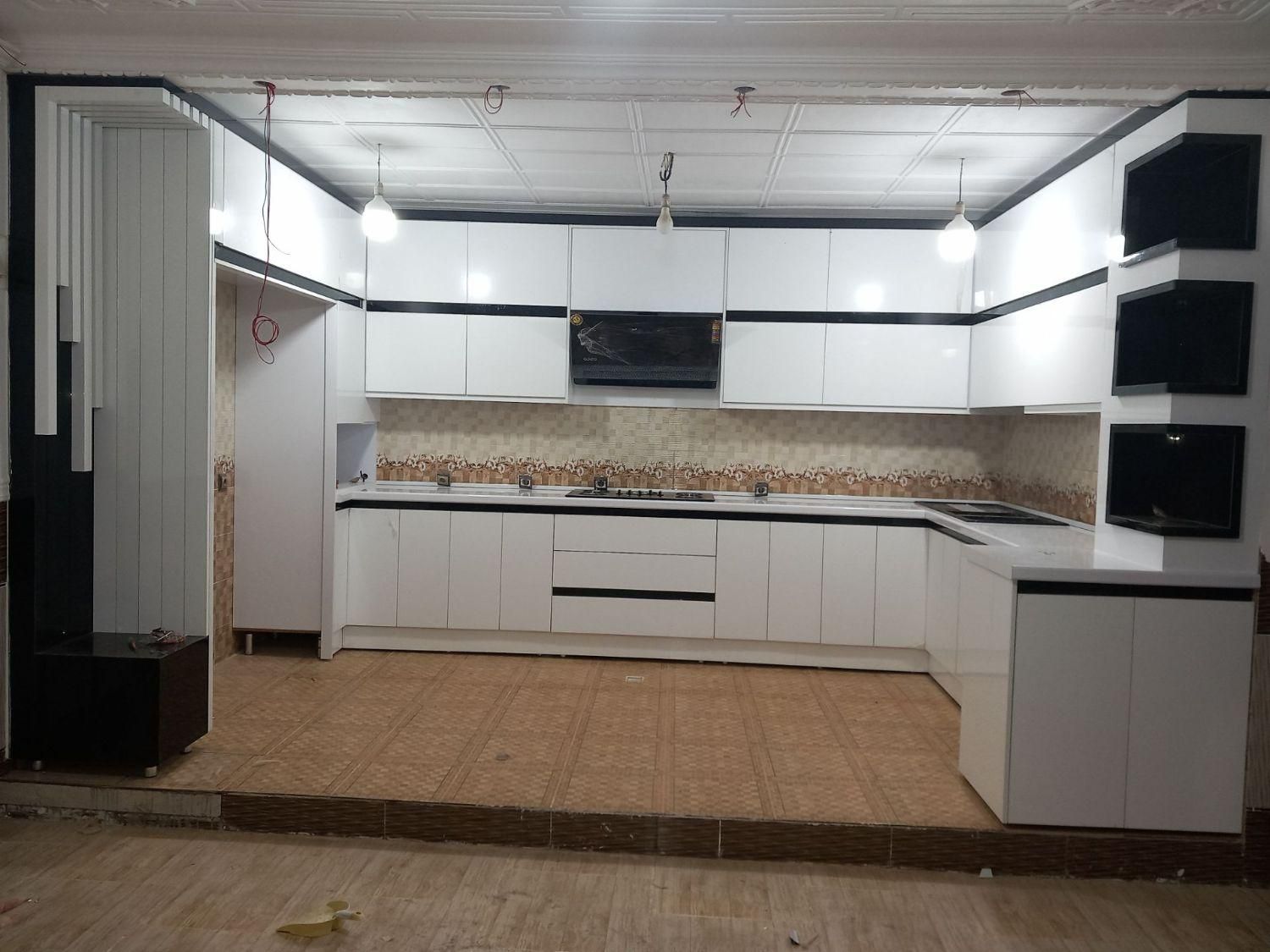 کابینت و کمد دیواری، درب اتاق امیر حسین|جاکفشی، کمد، دراور|بندرعباس, |دیوار