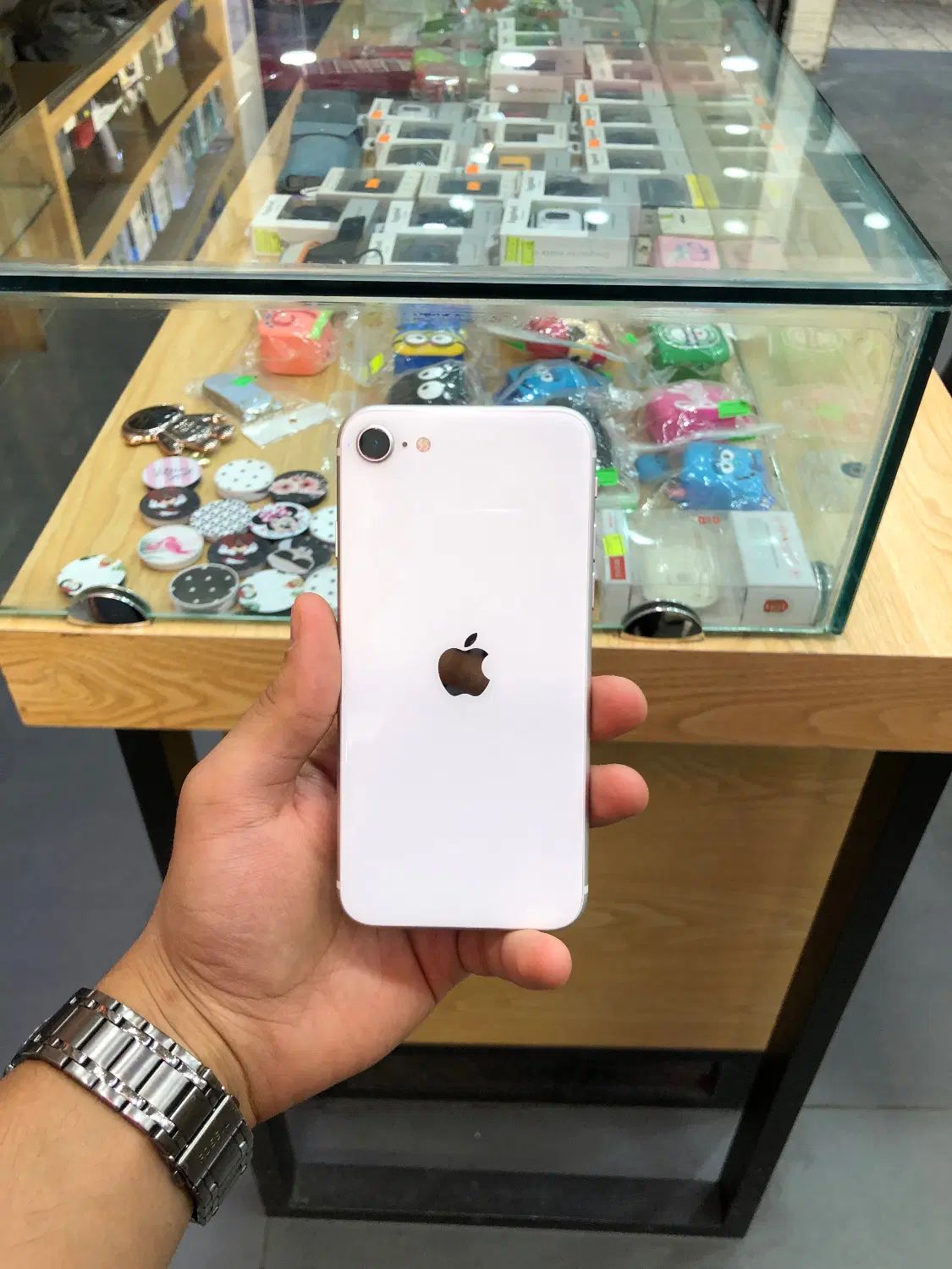 Iphone SE 2020|موبایل|کرج, مهرویلا جنوبی|دیوار