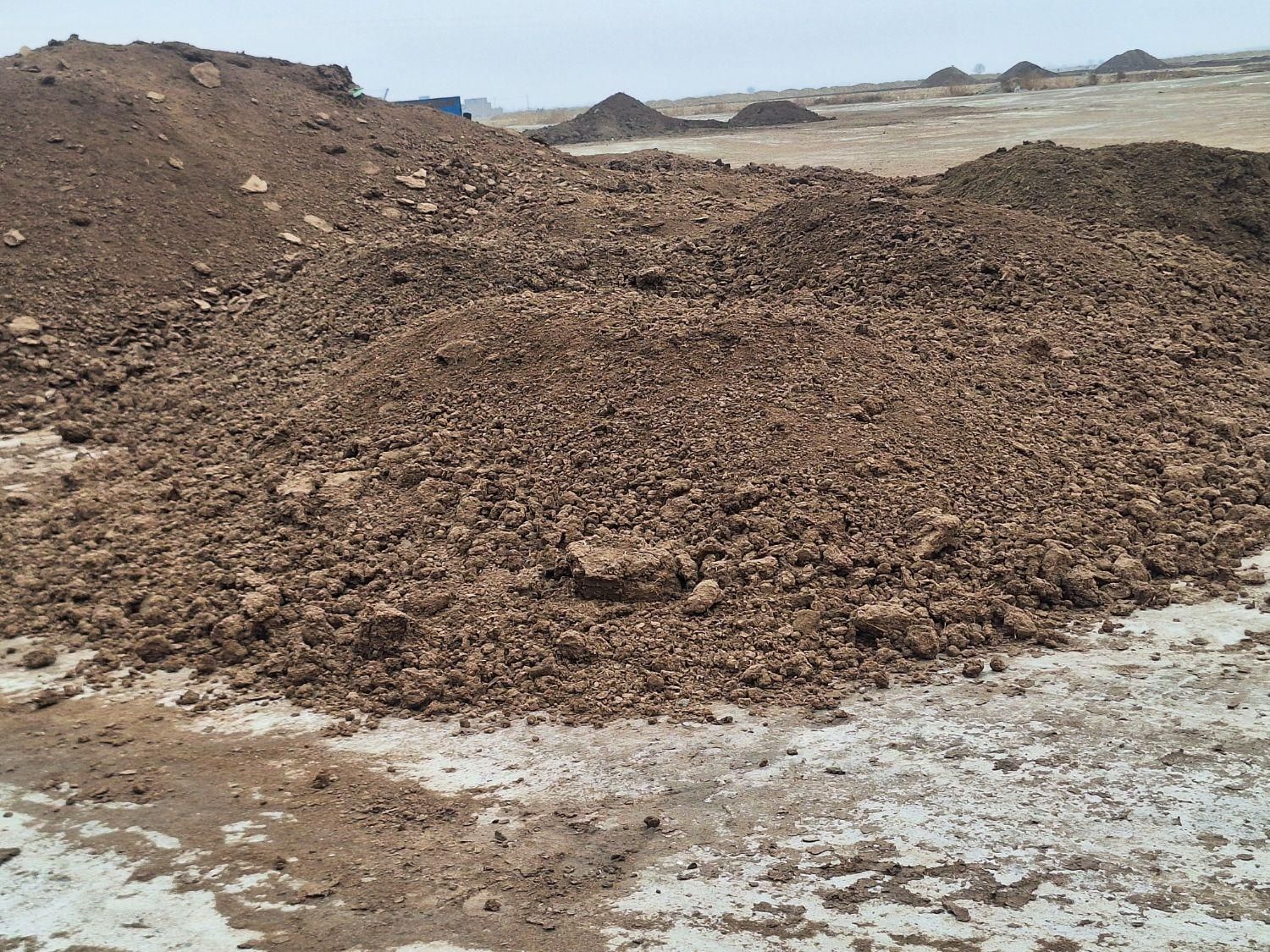 کود گاوی و خاک باغچع|خدمات باغبانی و درختکاری|مشهد, شهرک صنعتی توس|دیوار